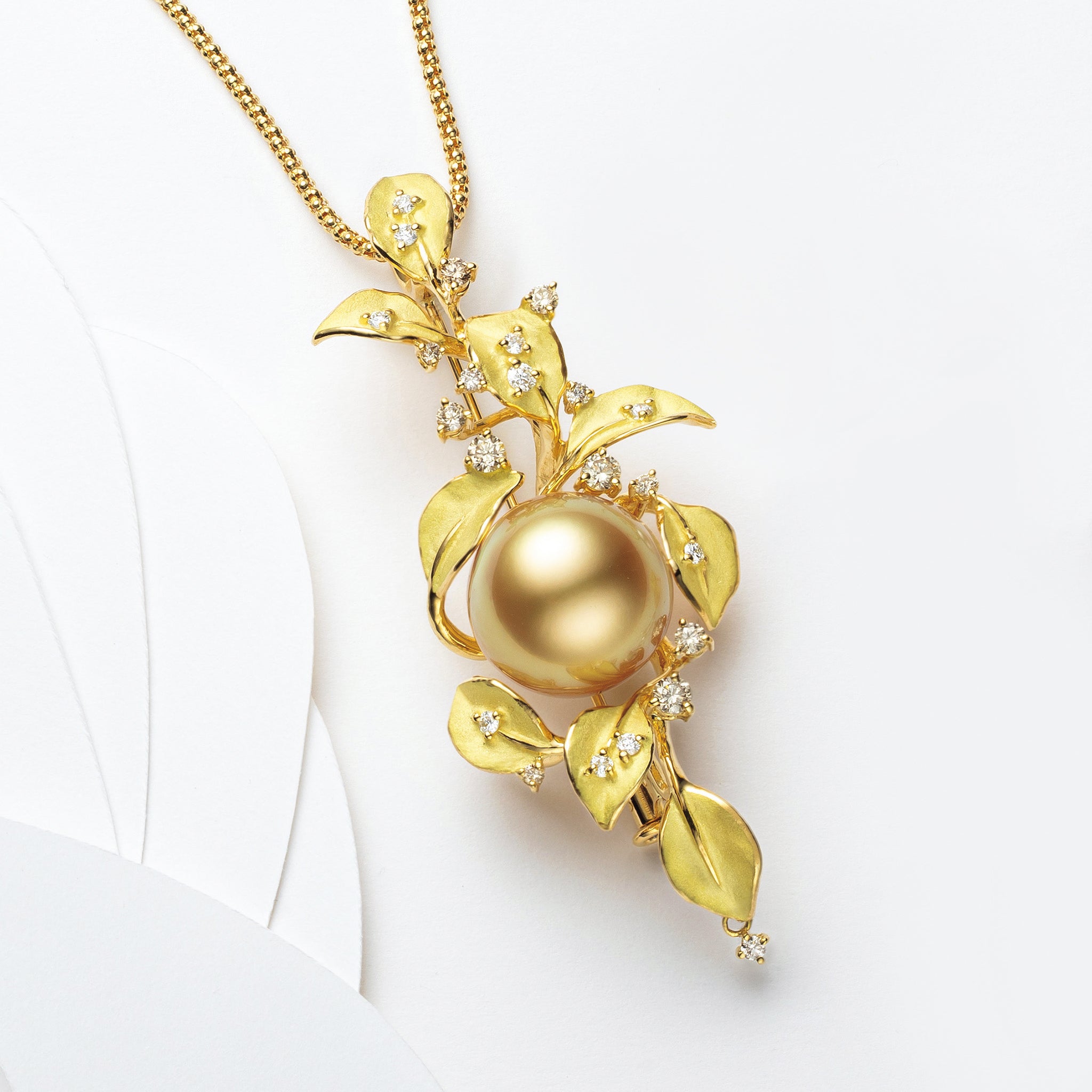 パール/ダイヤモンド K18ネックレス(白蝶真珠/13mm/リーフモチーフ/6月誕生石/鑑別書付)《25H00601》