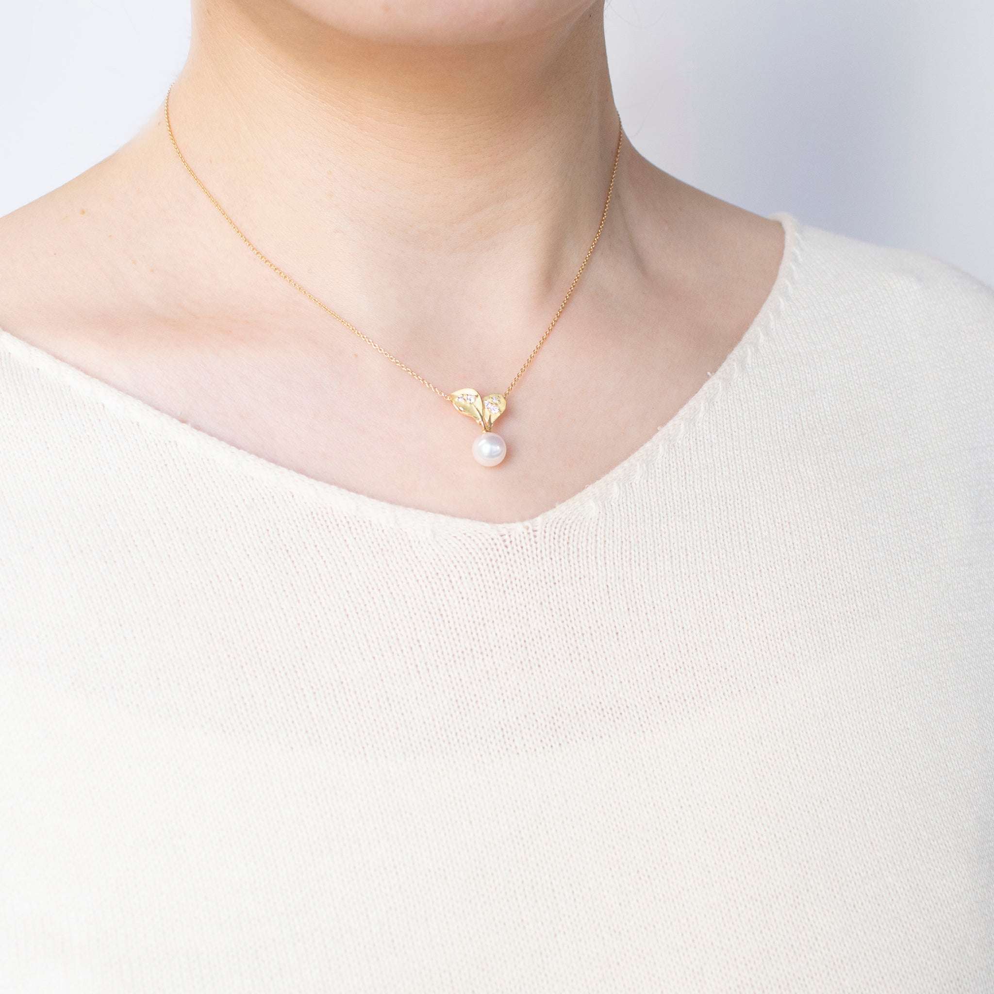 パール/ダイヤモンド K18ネックレス(アコヤ真珠/7mm/リーフモチーフ/6月誕生石/鑑別書付)《25H00602》