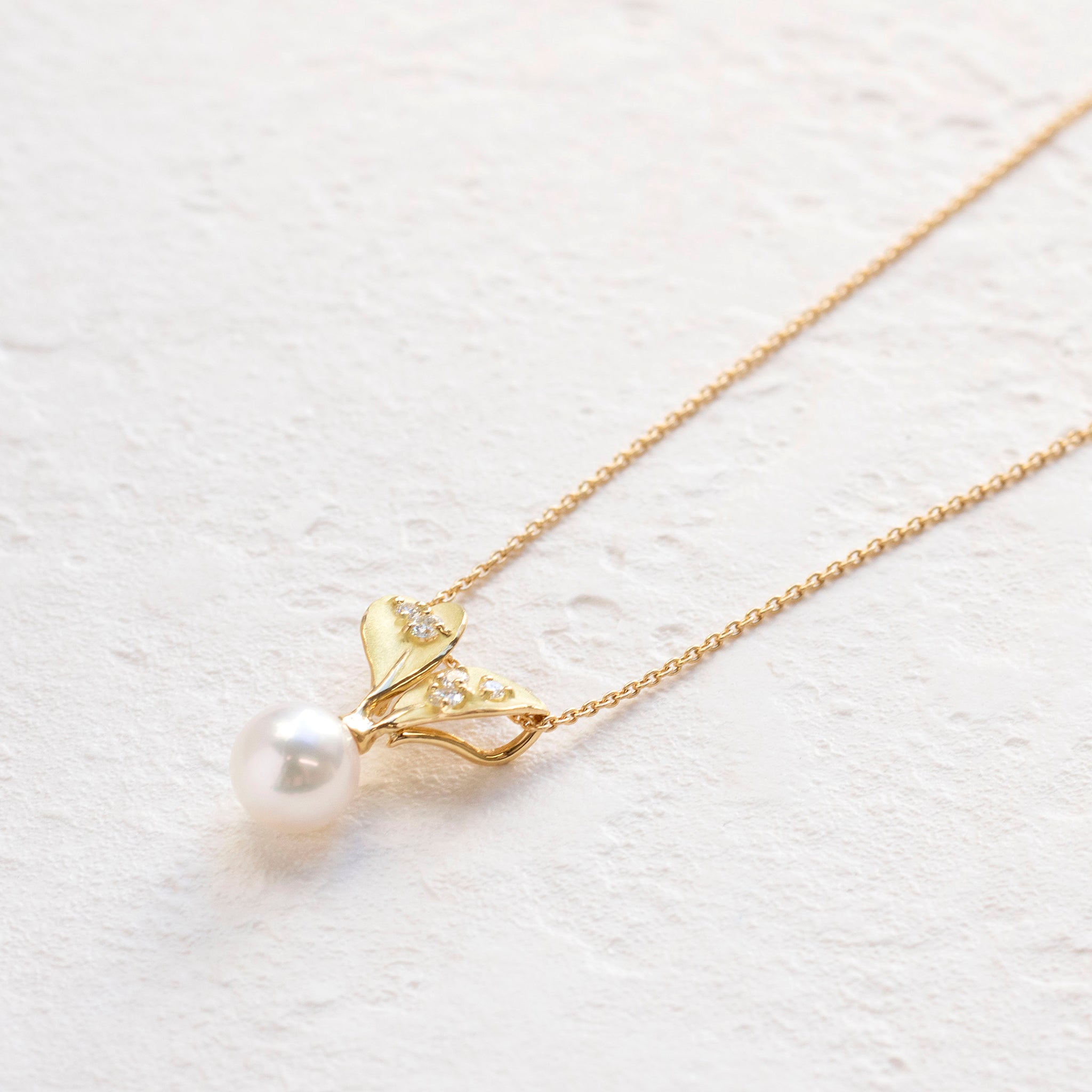 パール/ダイヤモンド K18ネックレス(アコヤ真珠/7mm/リーフモチーフ/6月誕生石/鑑別書付)《25H00602》