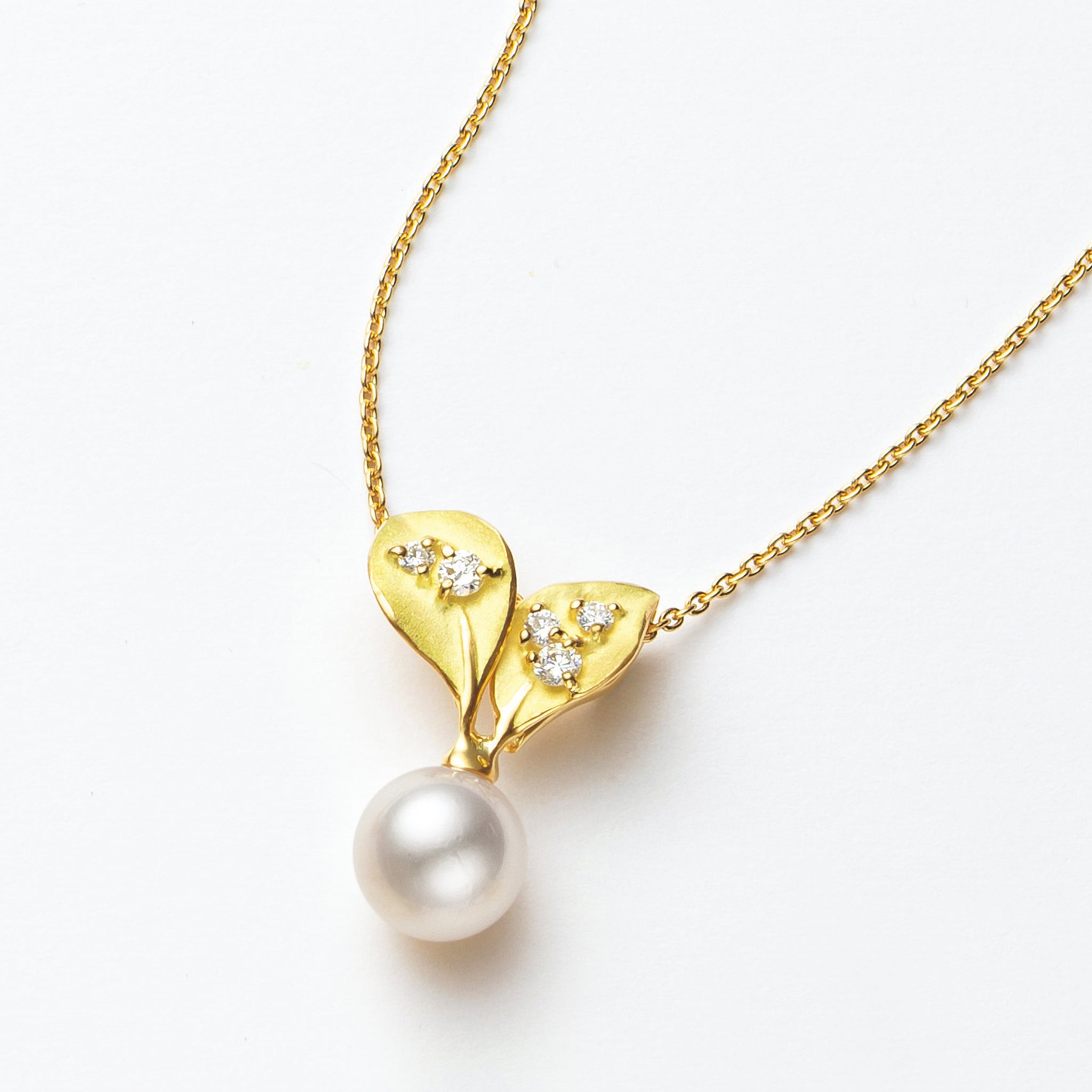 パール/ダイヤモンド K18ネックレス(アコヤ真珠/7mm/リーフモチーフ/6月誕生石/鑑別書付)《25H00602》