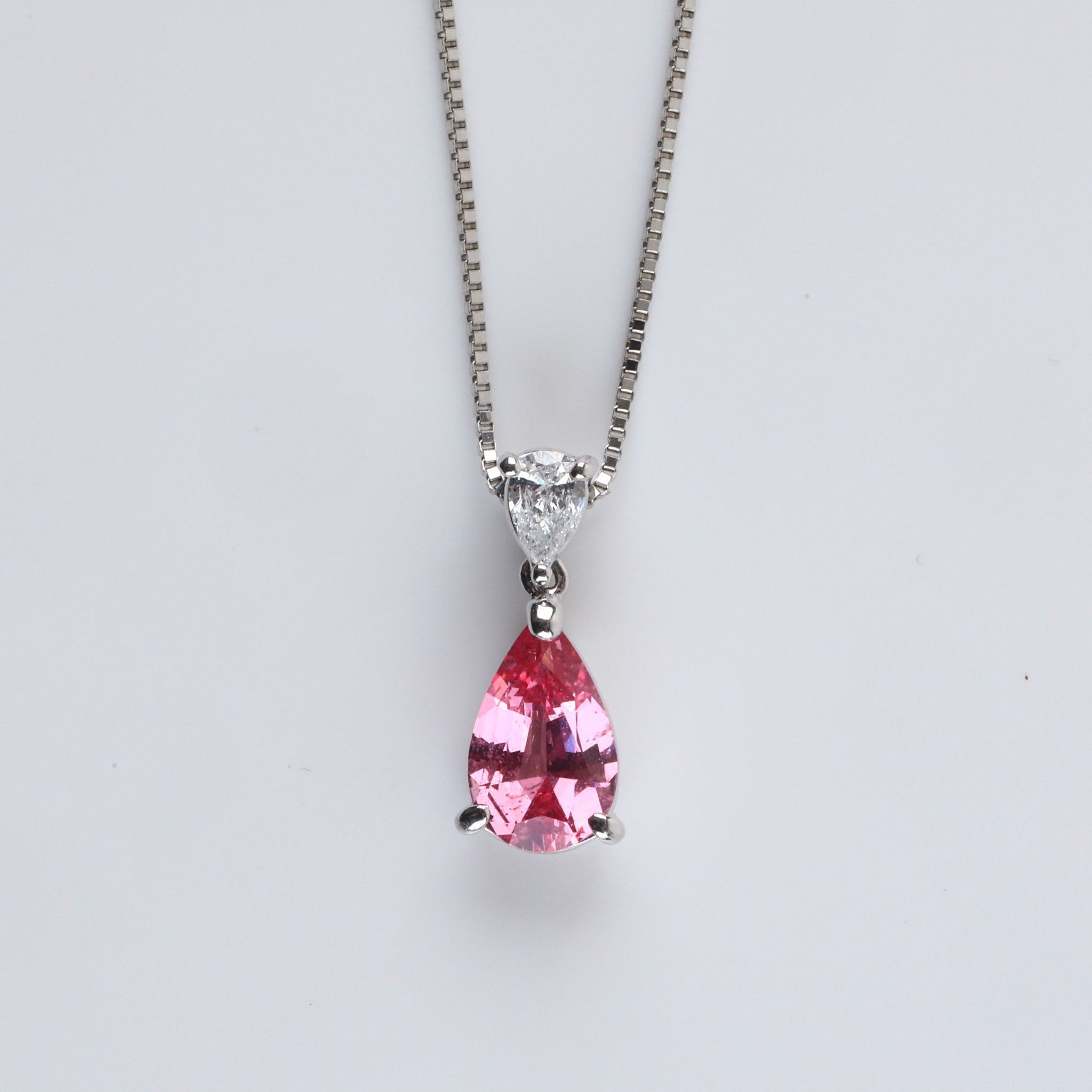 【限定1点】ピンクスピネル/ダイヤモンド プラチナネックレス(ペアシェイプ/8月誕生石/鑑別書付)《25H00605》