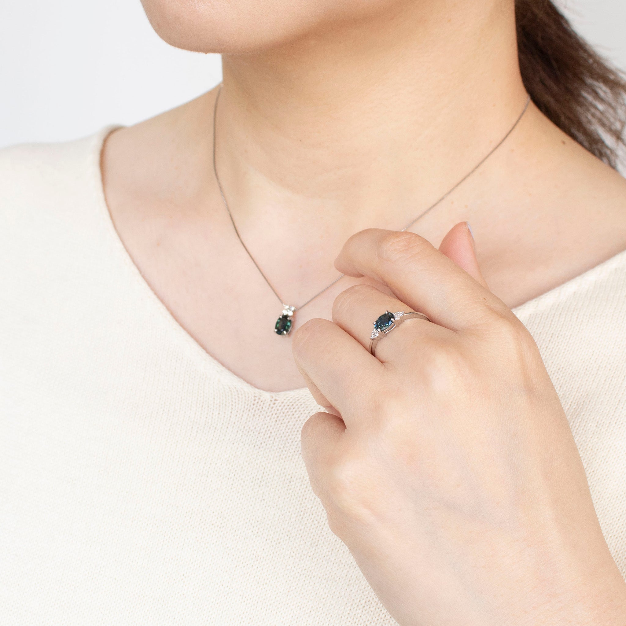 ティールサファイア/ダイヤモンド プラチナリング(非加熱/9月誕生石/鑑別書付)《25H00702》