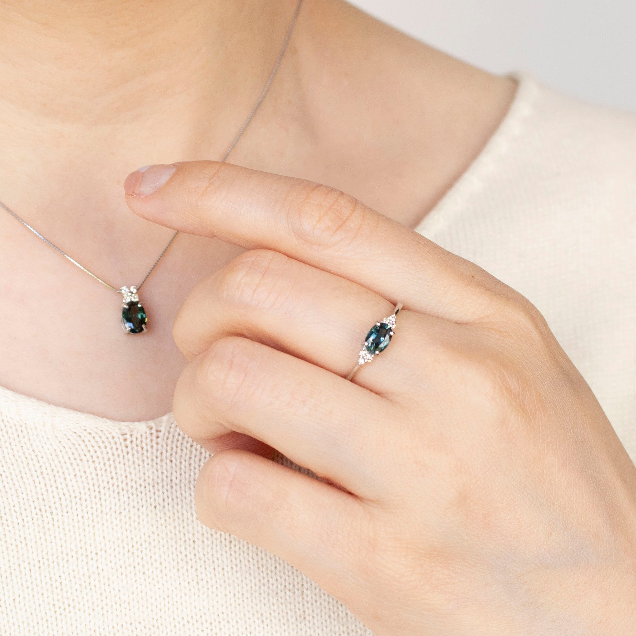 ティールサファイア/ダイヤモンド プラチナリング(非加熱/9月誕生石/鑑別書付)《25H00702》