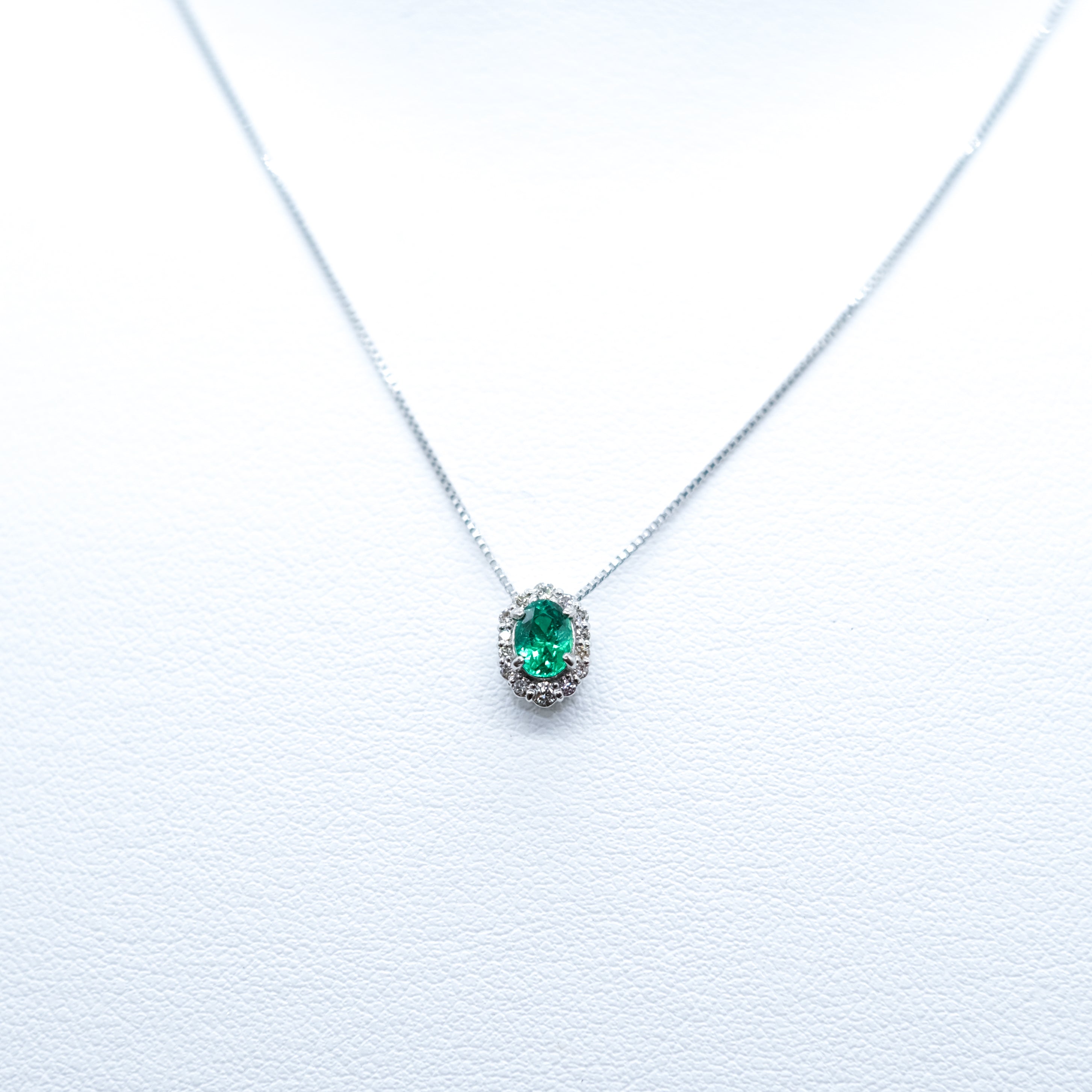 【限定3点】エメラルド/ダイヤモンド プラチナネックレス(5月誕生石/鑑別書付)《25H00704》