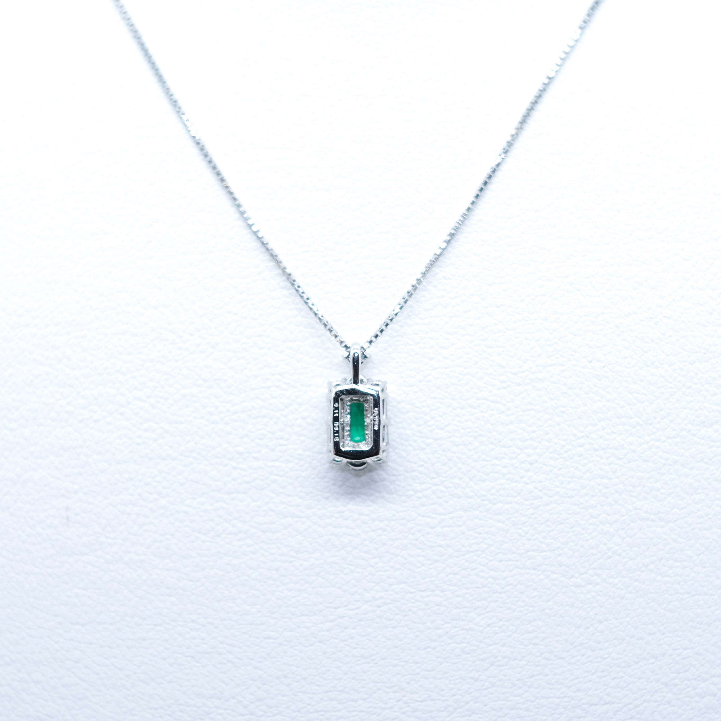 【限定5点】エメラルド/ダイヤモンド プラチナネックレス(5月誕生石)《25H00705》