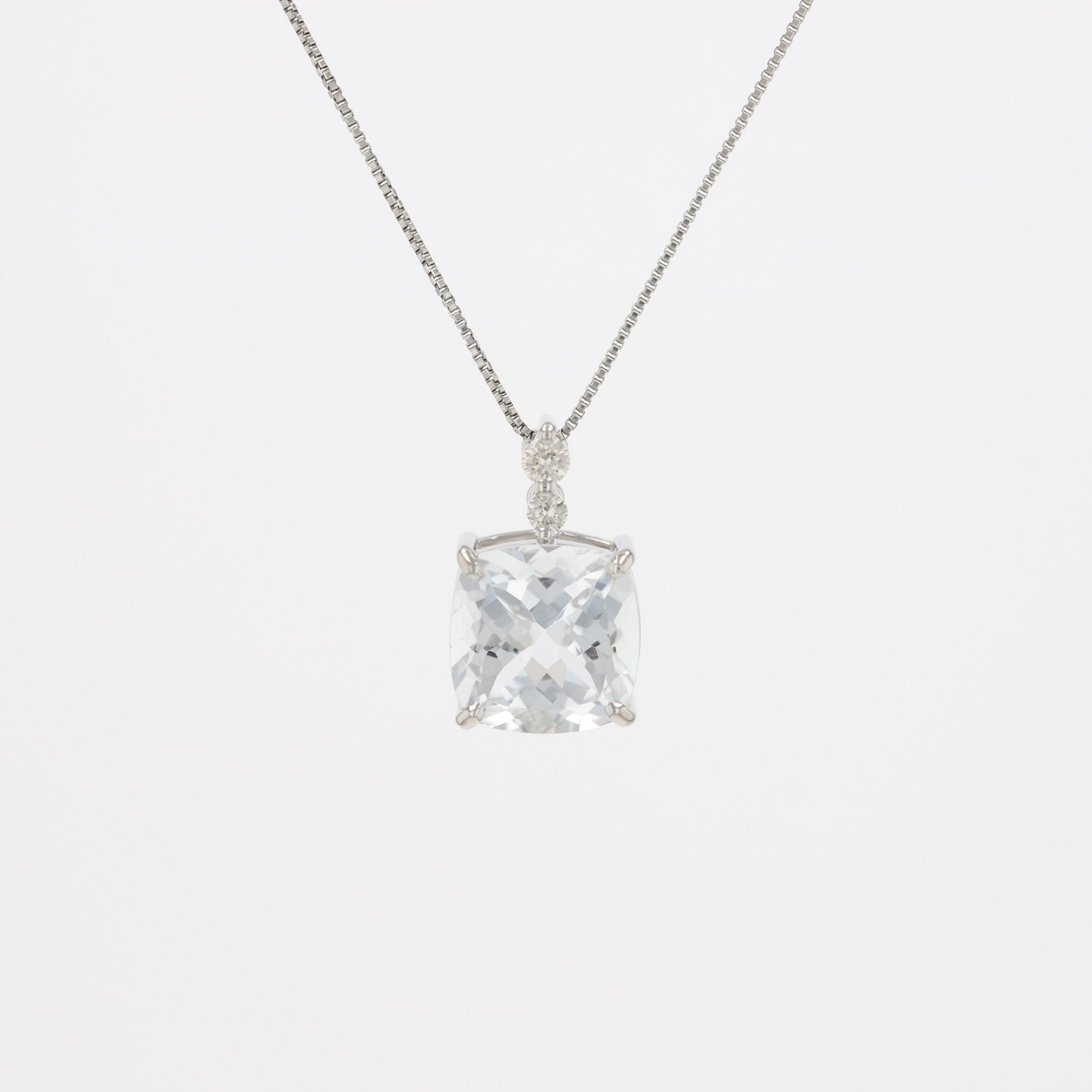 ゴッシェナイト/ダイヤモンド プラチナネックレス(2.5カラット/鑑別書付)《25H00709》