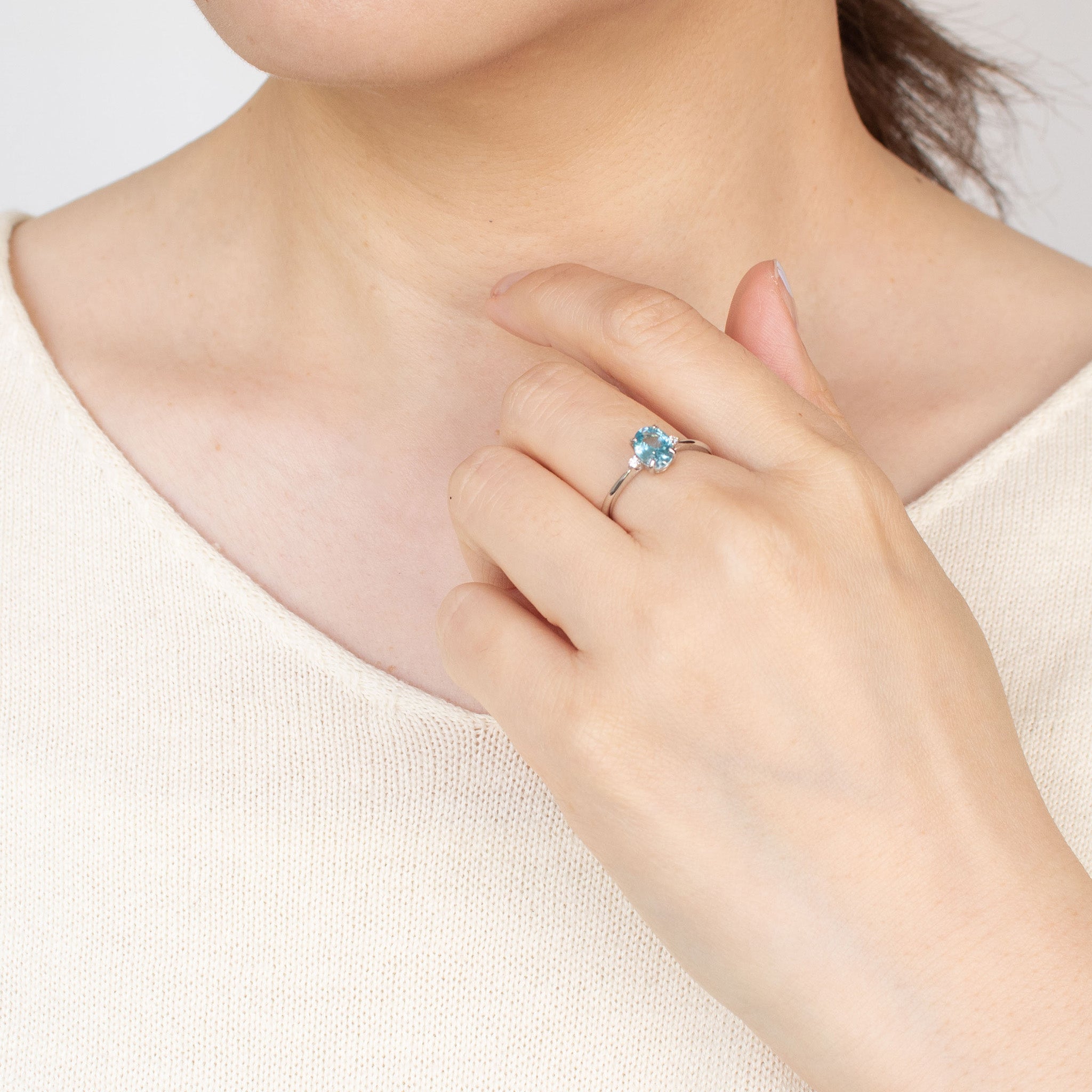 ブルージルコン プラチナリング(1.0カラット)《25H00807》