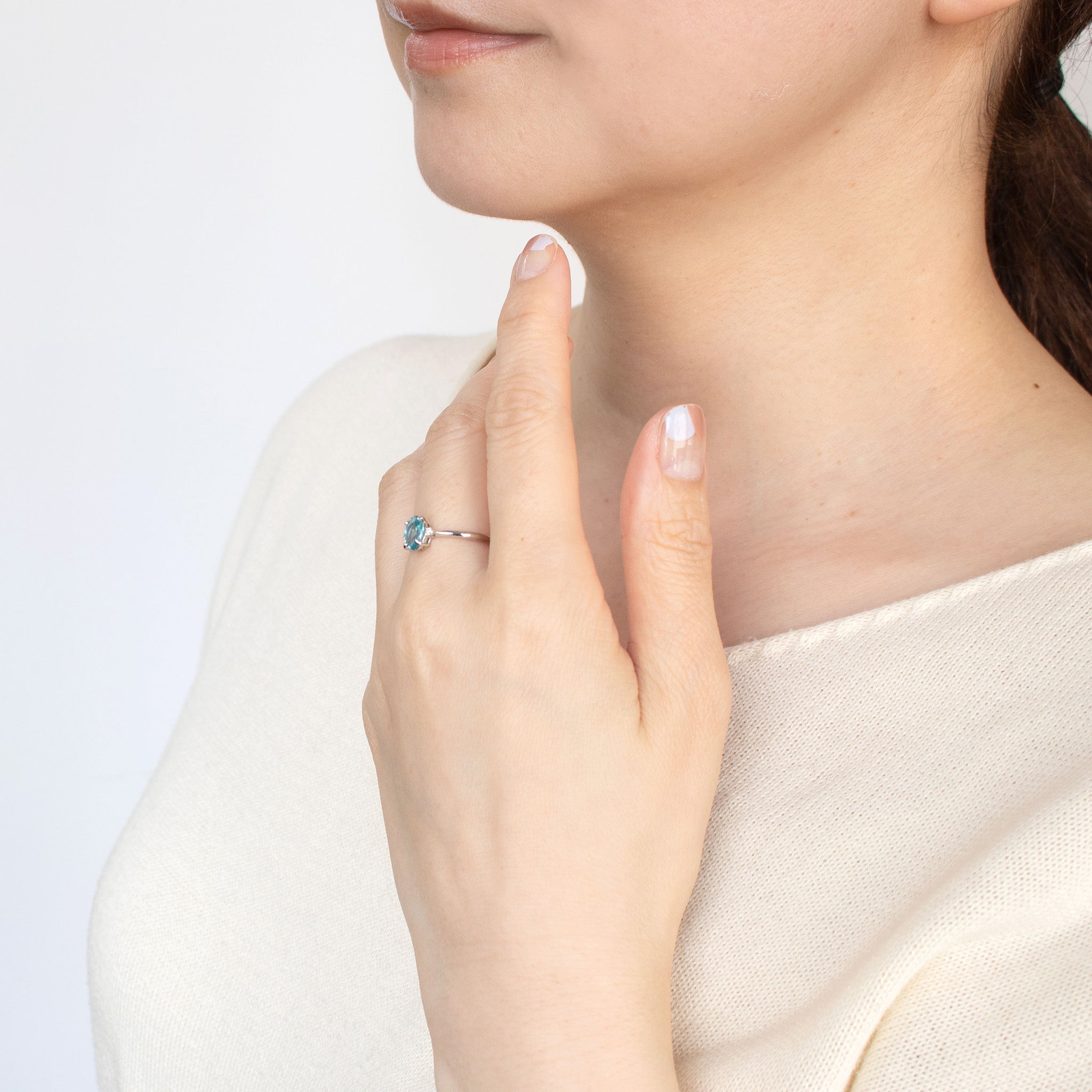 ブルージルコン プラチナリング(1.0カラット)《25H00807》