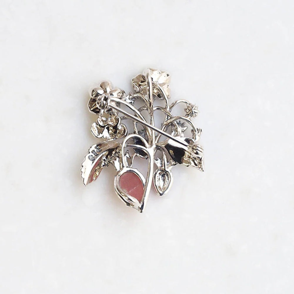 エナメル/ロードクロサイト シルバーブローチ兼ペンダントトップ(イチゴモチーフ)《25H01003》