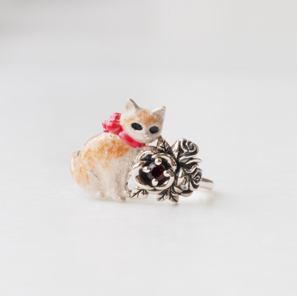 エナメル/ガーネット シルバーリング(ネコモチーフ)《25H01006》