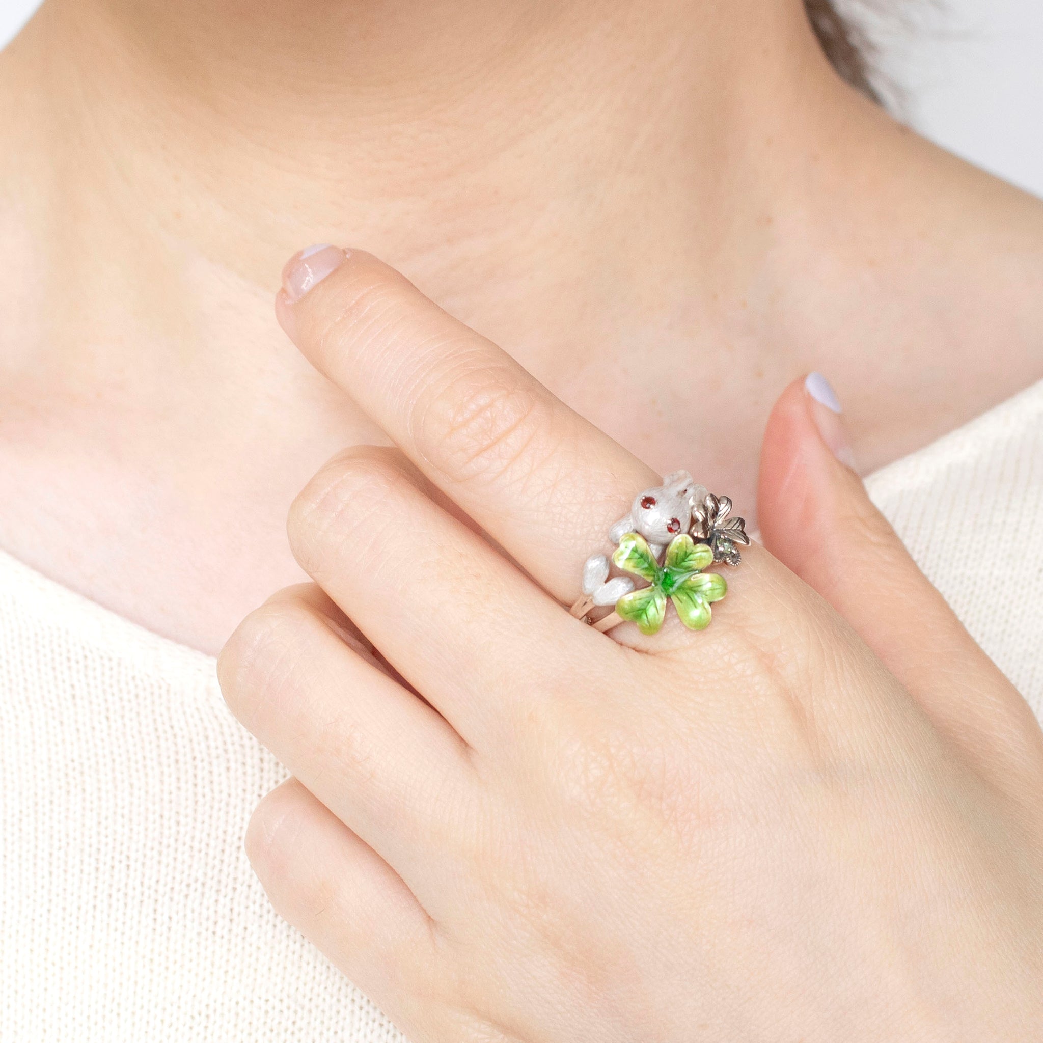 エナメル/ガーネット シルバーリング2本セット(ウサギモチーフ)《25H01007》