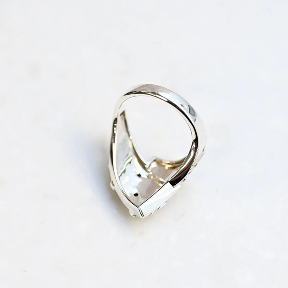 エナメル/ホワイトトパーズ シルバーリング(ピアノの鍵盤モチーフ)《25H01010》