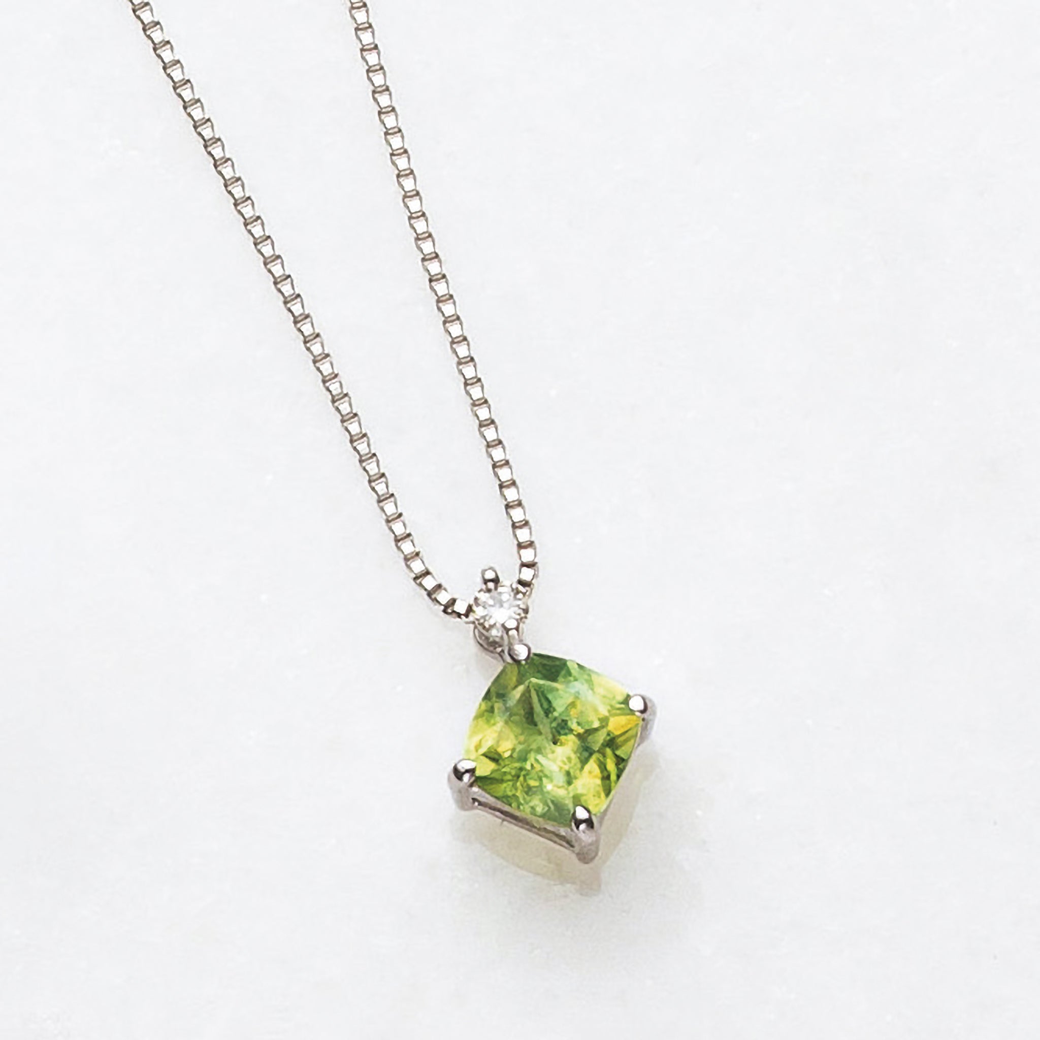 スフェーン/ダイヤモンド プラチナネックレス(クッションシェイプ/7月誕生石)《25H01204》