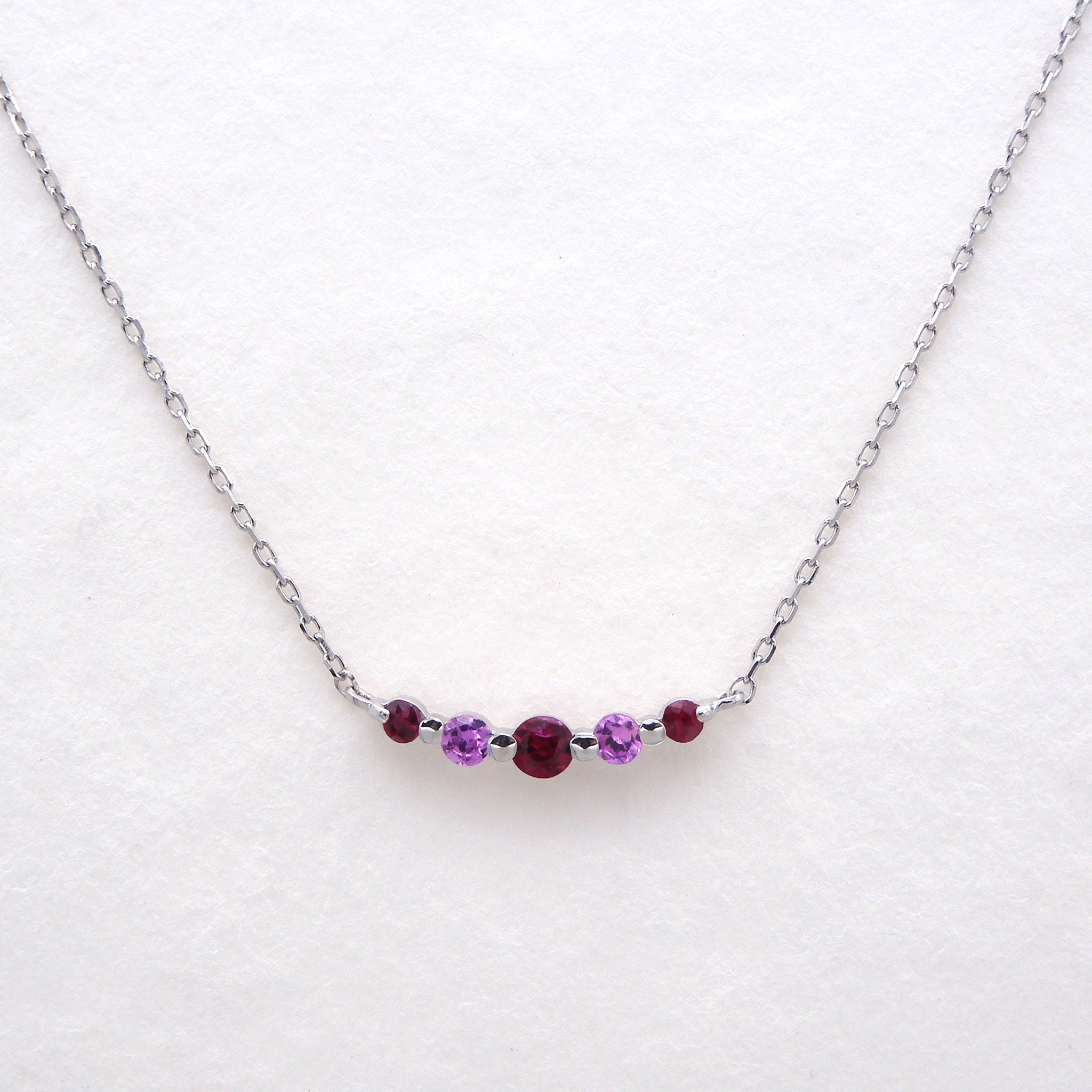 ルビー プラチナネックレス(7月誕生石)《25H01208》