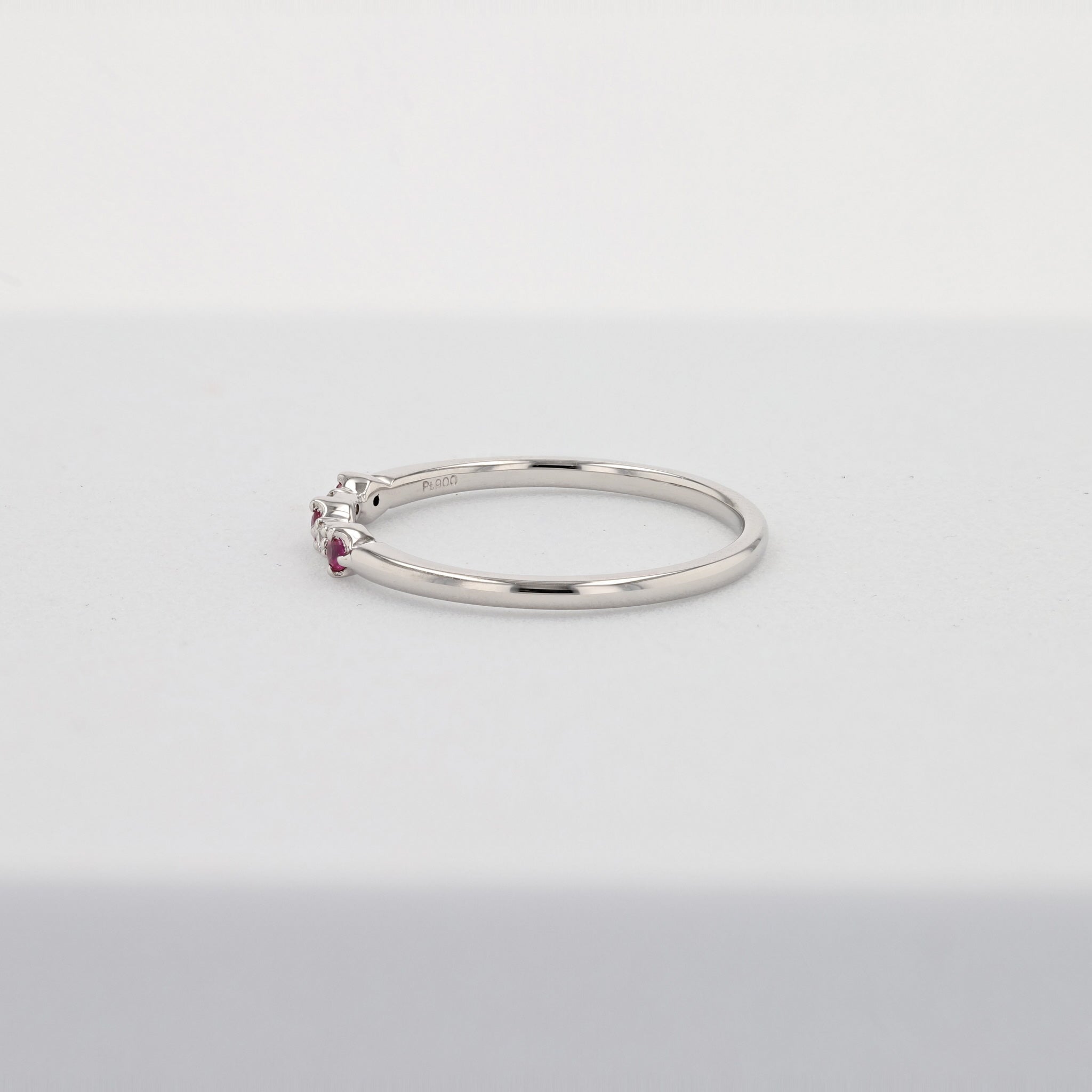 ルビー/ダイヤモンド プラチナリング(7月誕生石)《25H01209》