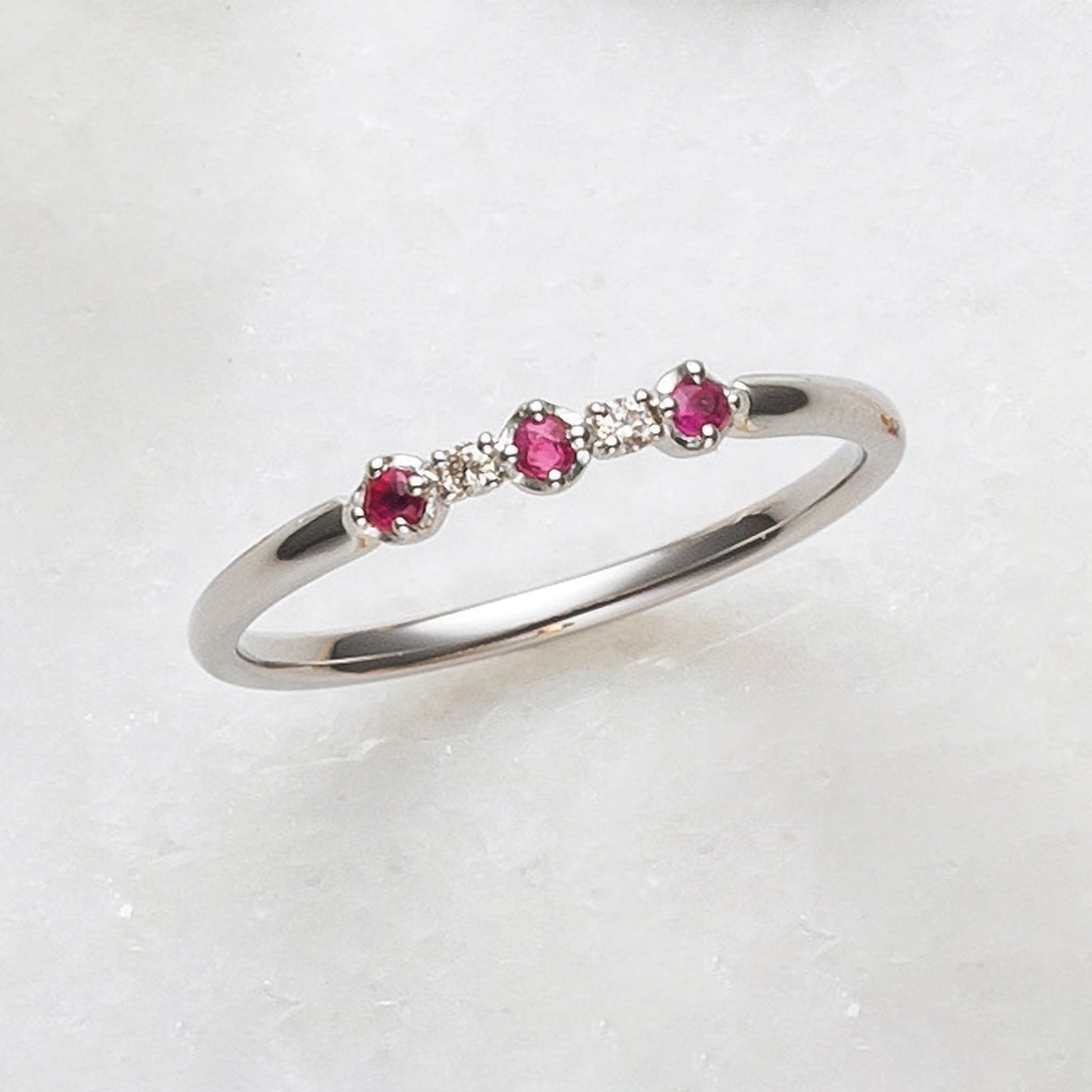 ルビー/ダイヤモンド プラチナリング(7月誕生石)《25H01209》