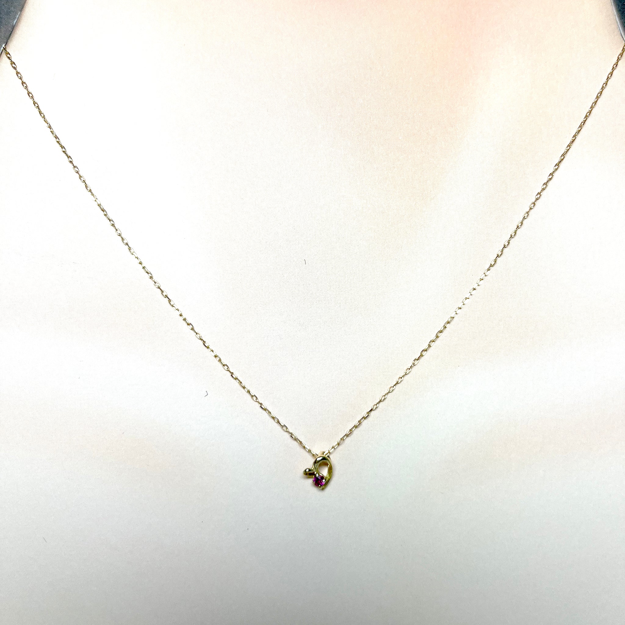 ルビー K18ネックレス(ハートモチーフ/7月誕生石)《25H01210》