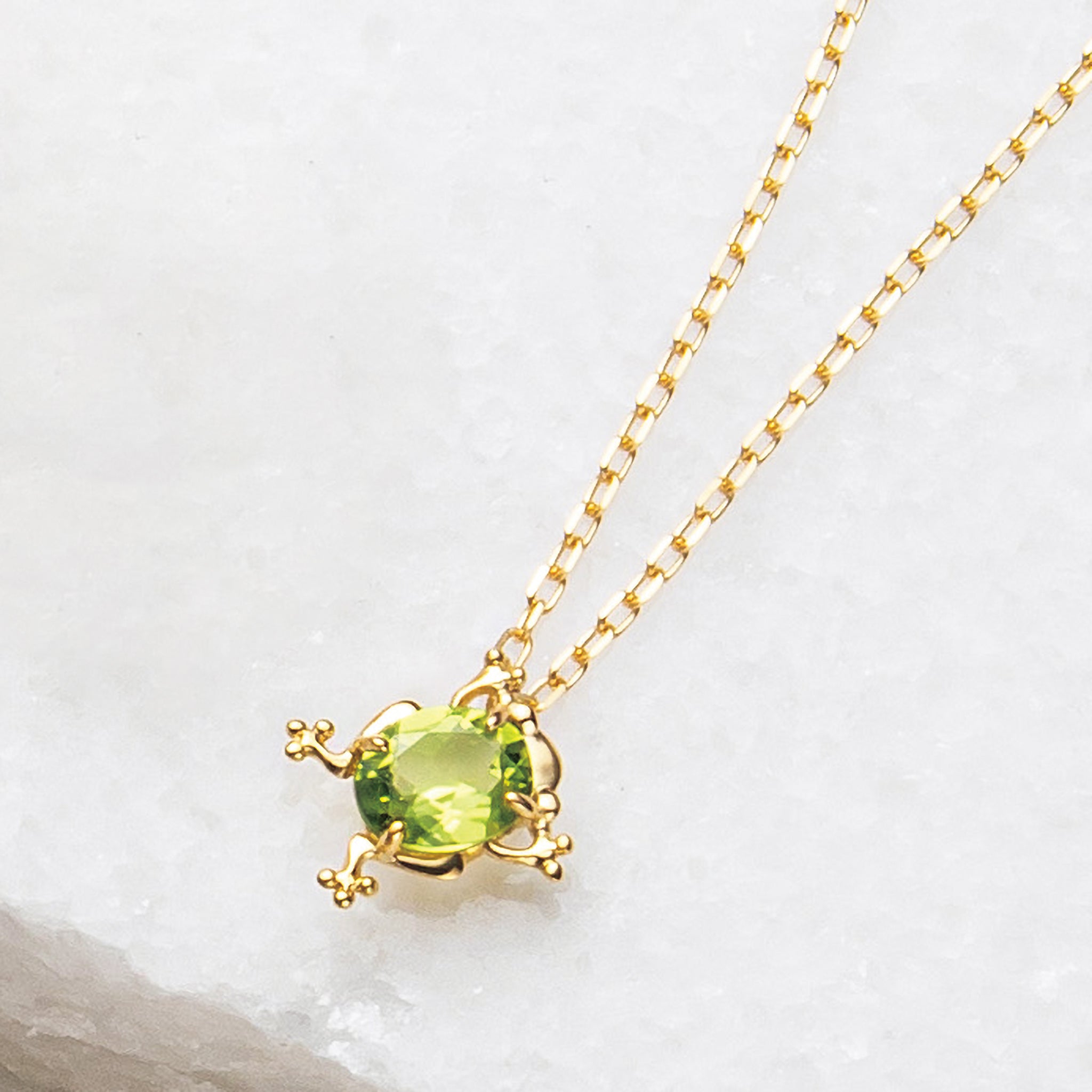 ペリドット K18ネックレス(カエルモチーフ/8月誕生石)《25H01302》