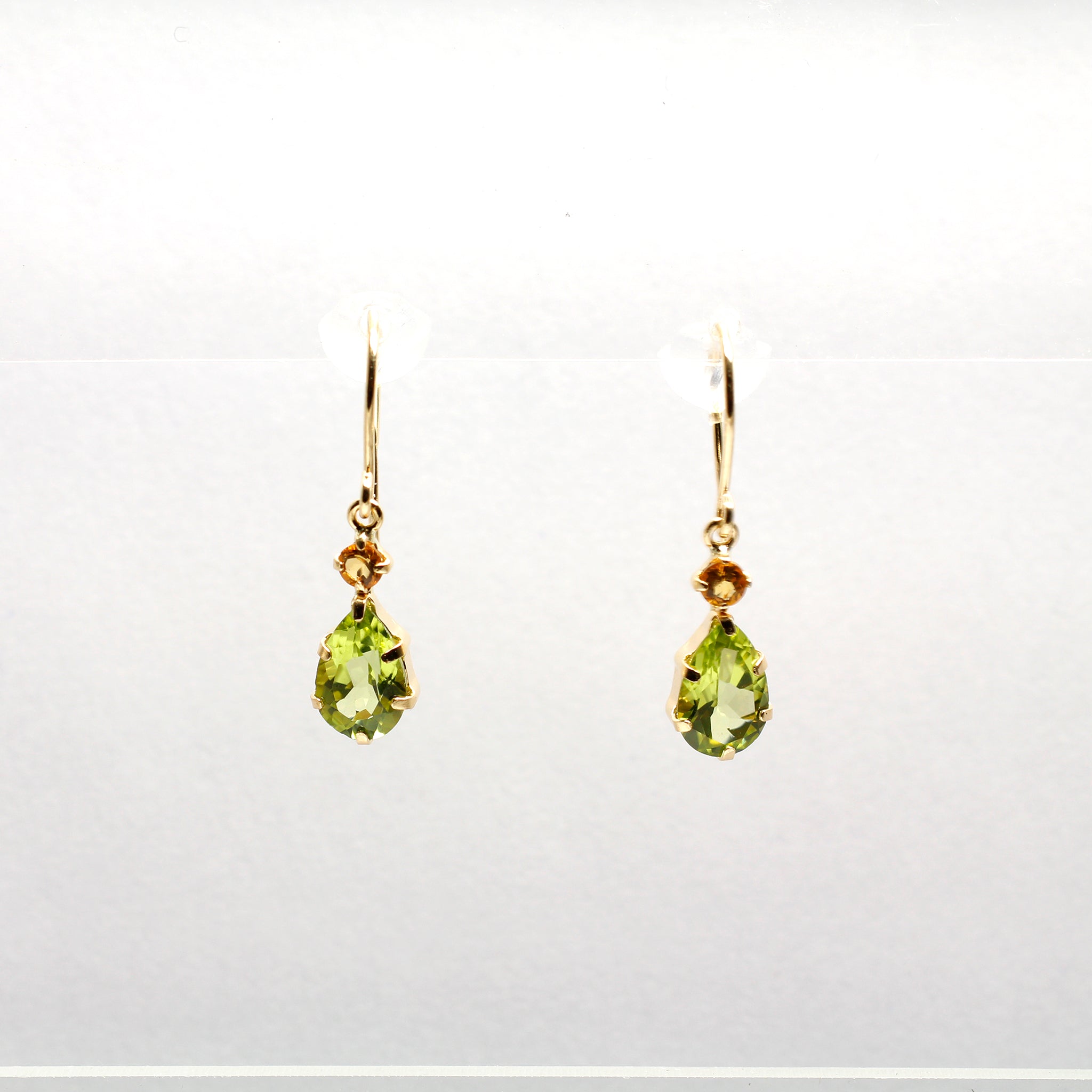 ペリドット/シトリン K18ピアス(ペアシェイプ/8月誕生石)《25H01306》