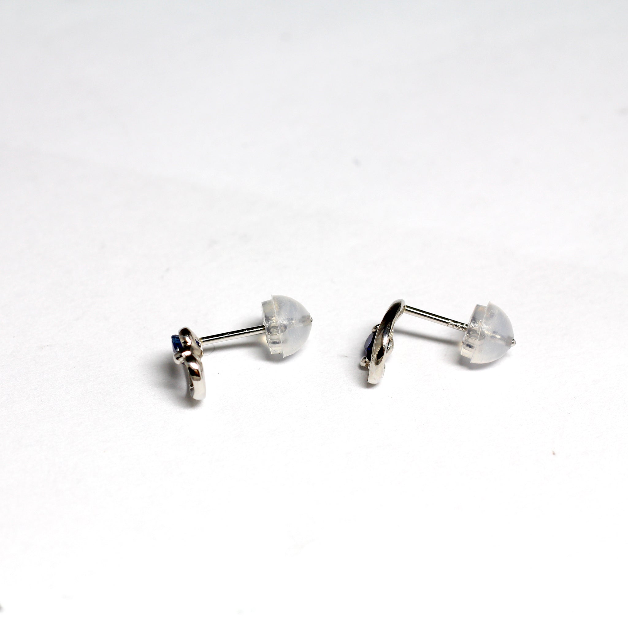 サファイア/ダイヤモンド プラチナピアス(9月誕生石)《25H01309》