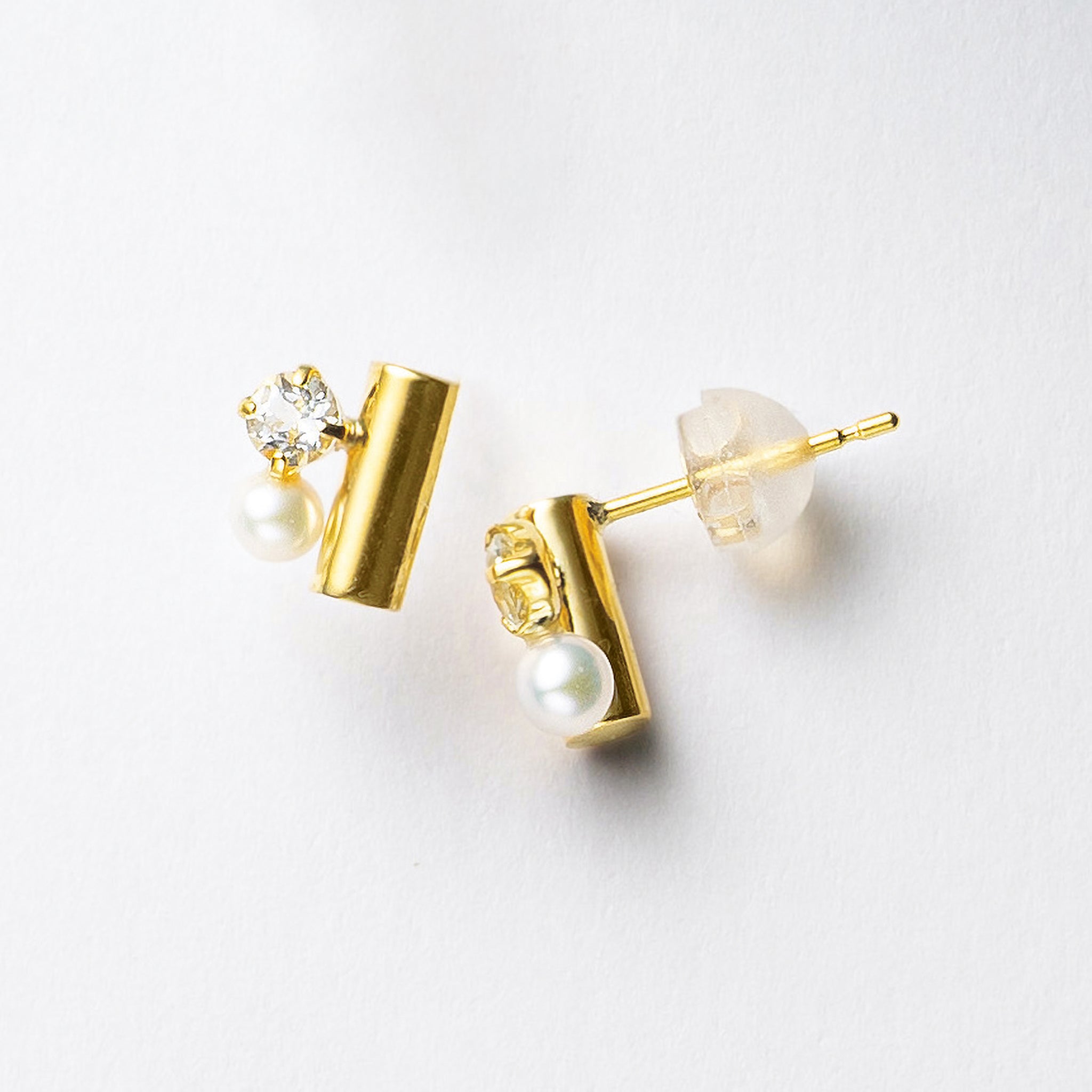 【限定10点】ホワイトトパーズ/パール K18ピアス(淡水真珠/3mm)《25H01508》