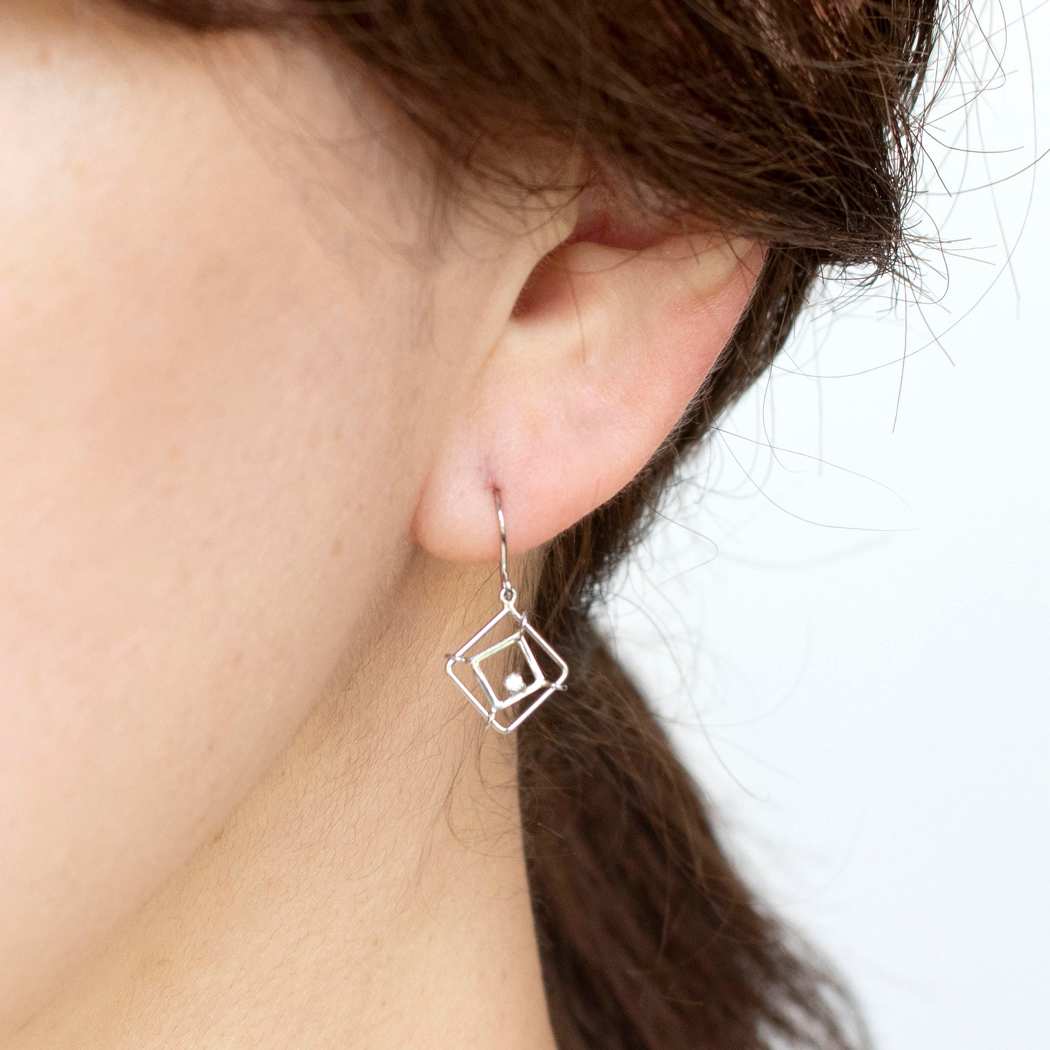 ダイヤモンド プラチナピアス(4月誕生石)《25H01511》