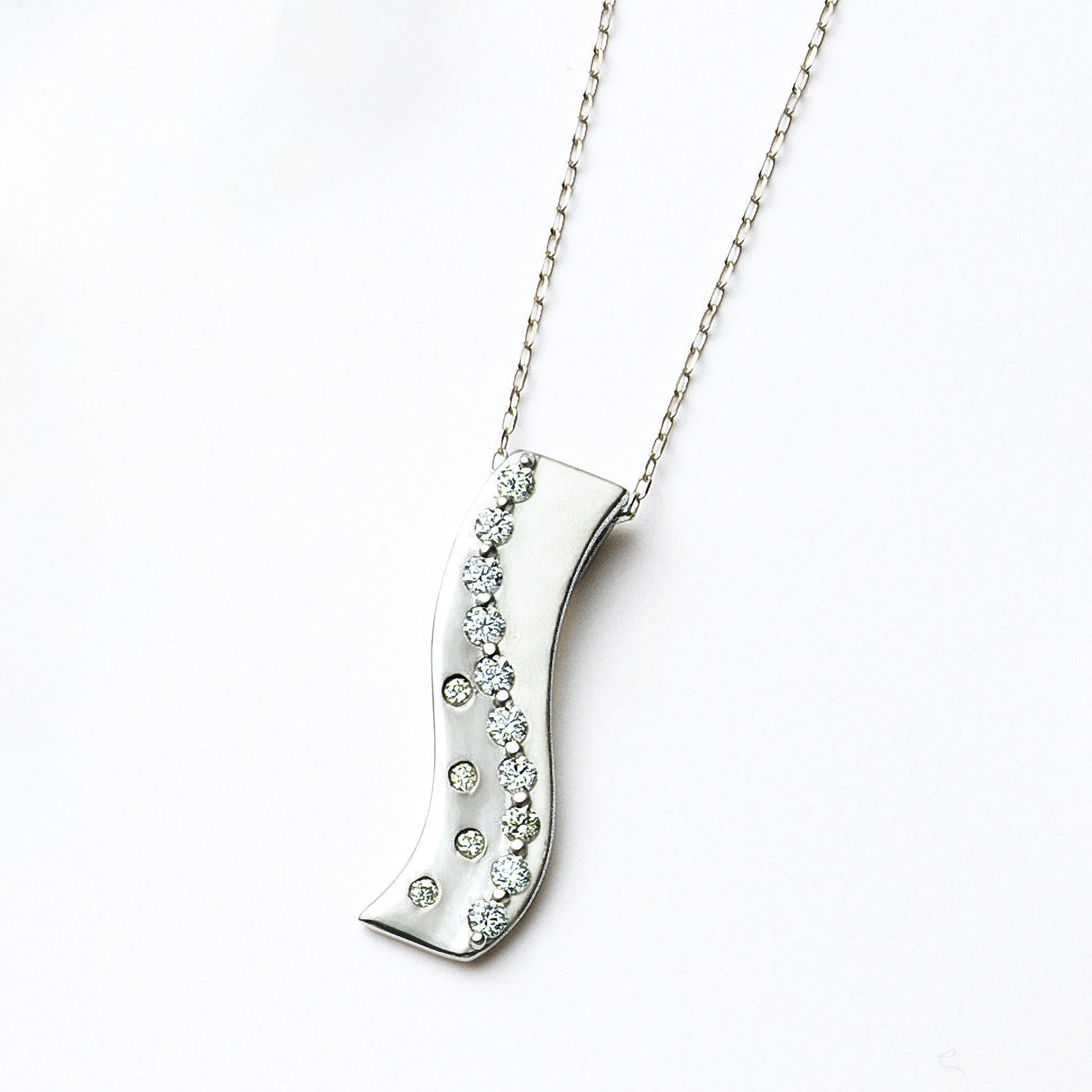 ダイヤモンド プラチナネックレス(4月誕生石)《25H01606》