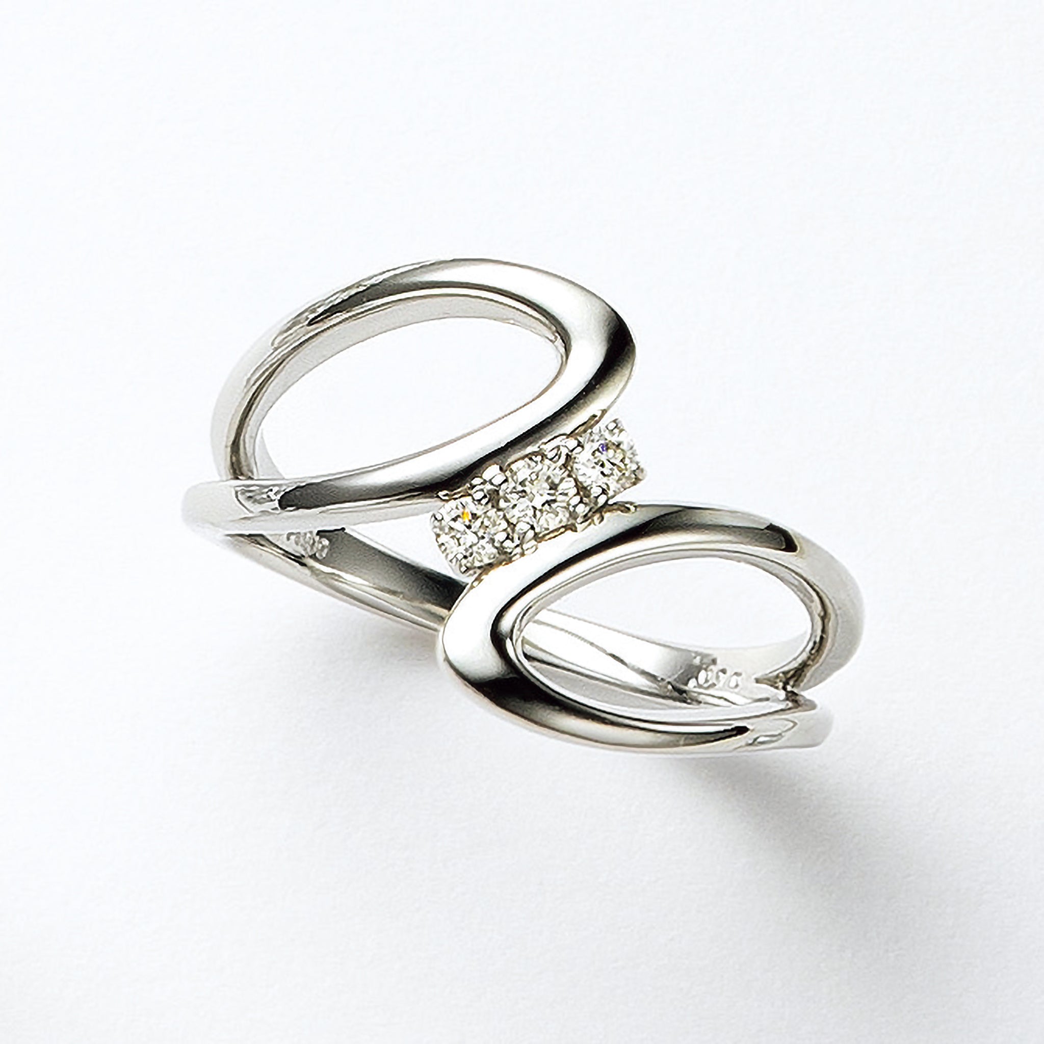 ダイヤモンド プラチナリング(4月誕生石)《25H01607》