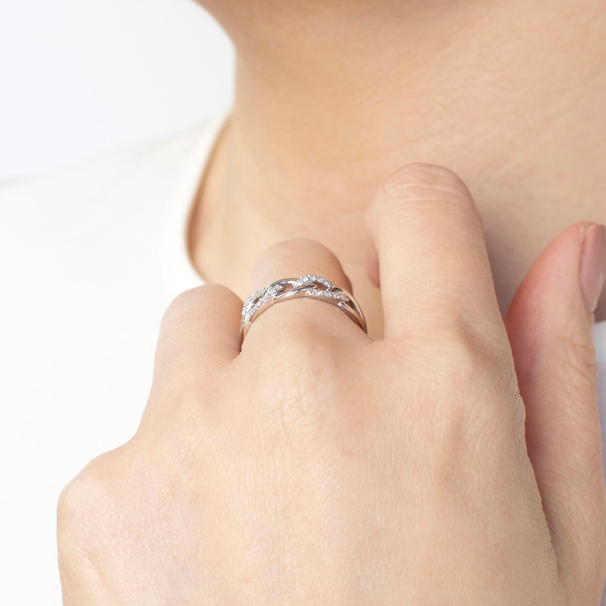 ダイヤモンド プラチナリング(リーフモチーフ/4月誕生石)《25H01805》