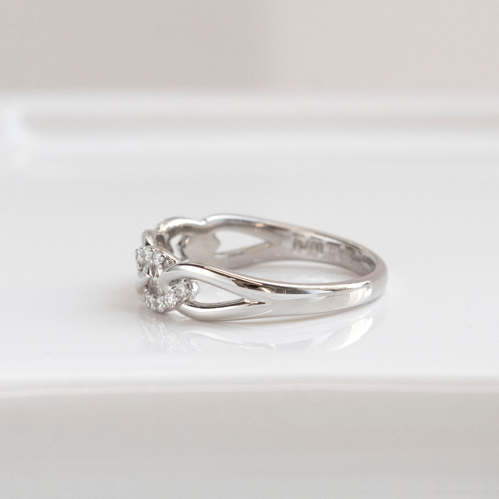 ダイヤモンド プラチナリング(リーフモチーフ/4月誕生石)《25H01805》