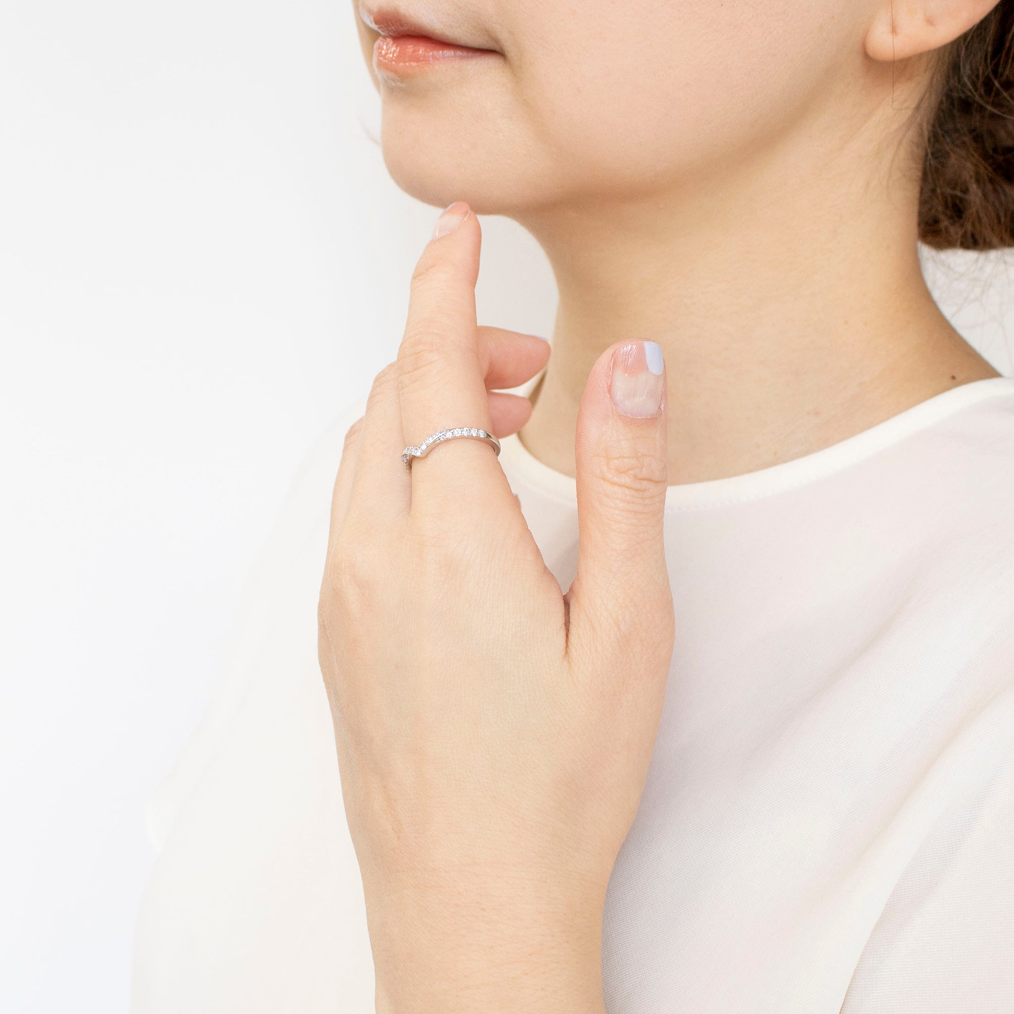 ダイヤモンド プラチナリング(V字/4月誕生石)《25H01807》