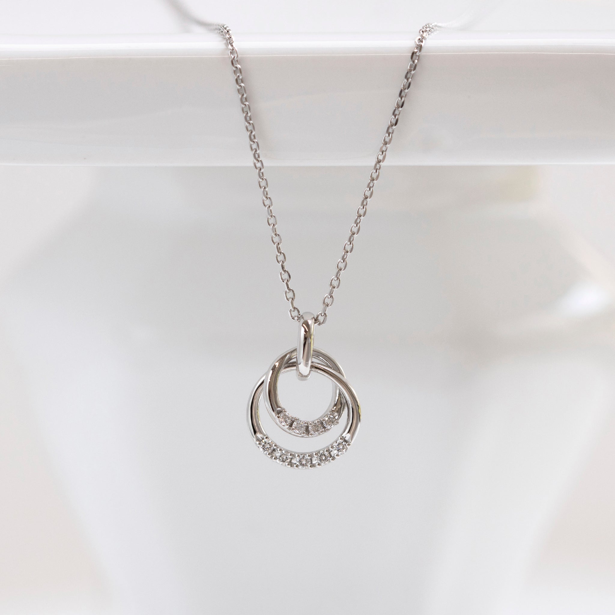 ダイヤモンド プラチナネックレス(4月誕生石)《25H01810》