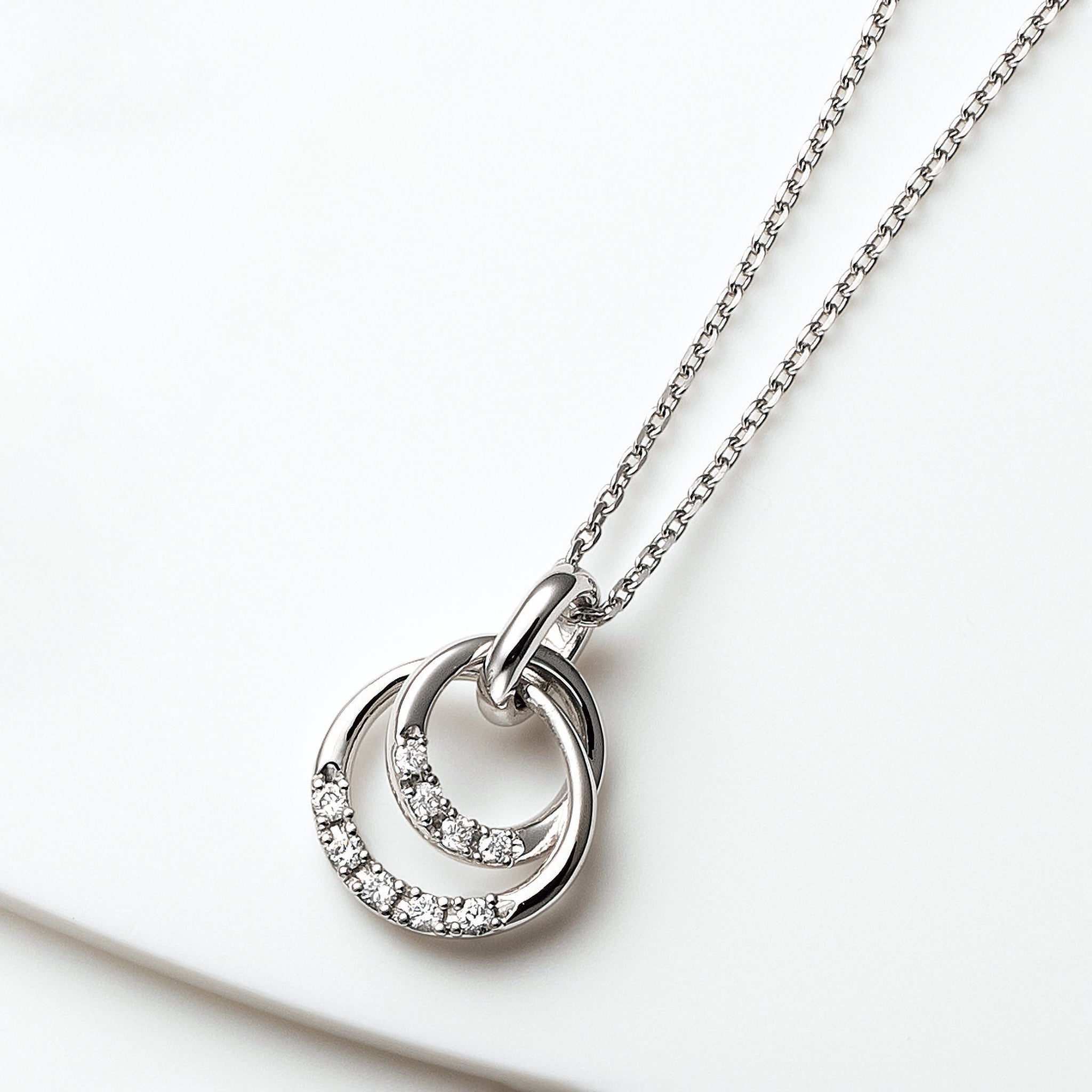 ダイヤモンド プラチナネックレス(4月誕生石)《25H01810》