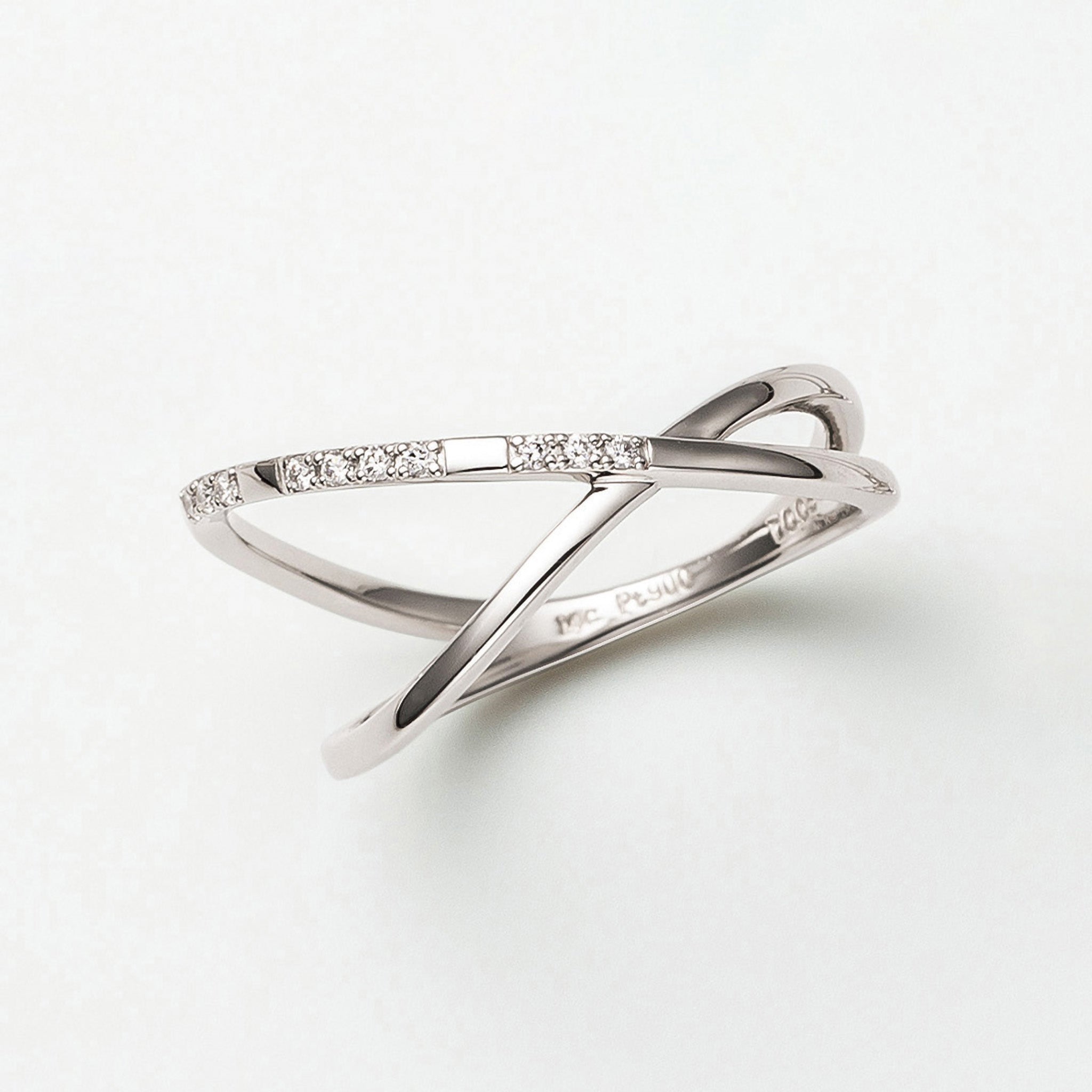 ダイヤモンド プラチナリング(4月誕生石)《25H01901》