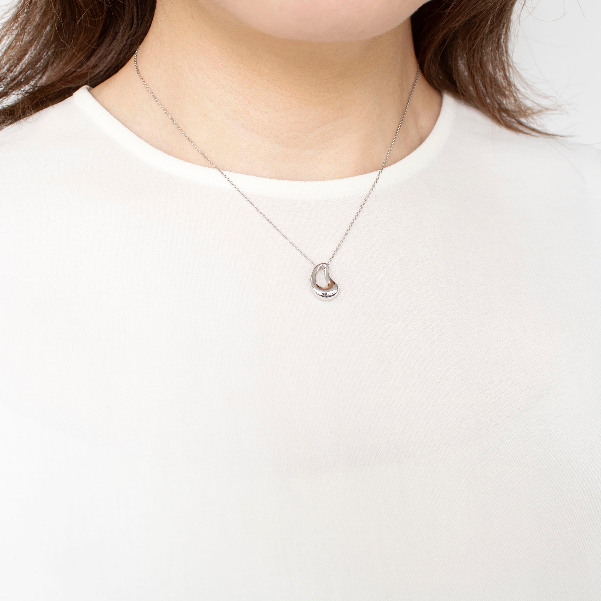 プラチナネックレス(雫モチーフ/4月誕生石)《25H01902》