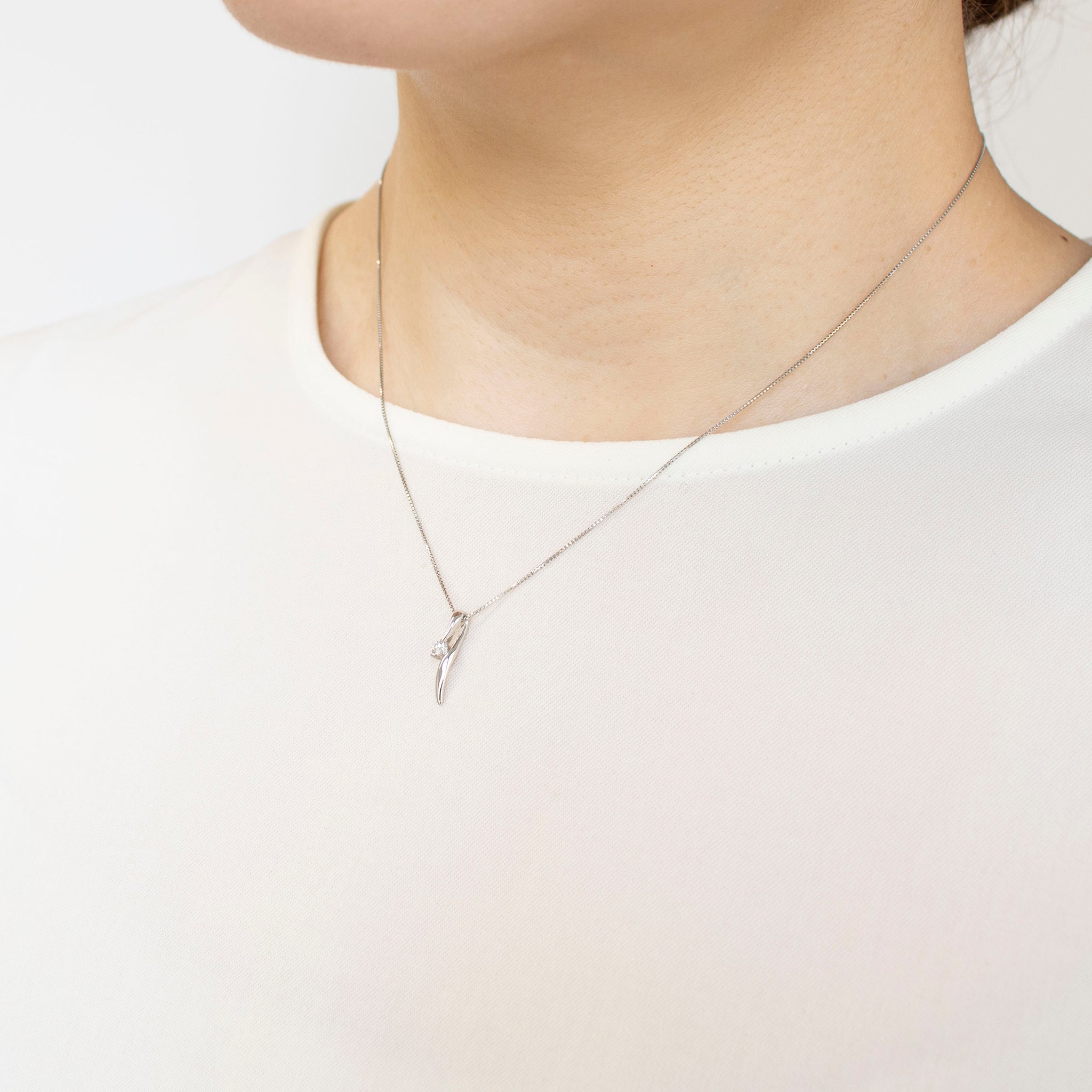 ダイヤモンド プラチナネックレス(4月誕生石)《25H01905》