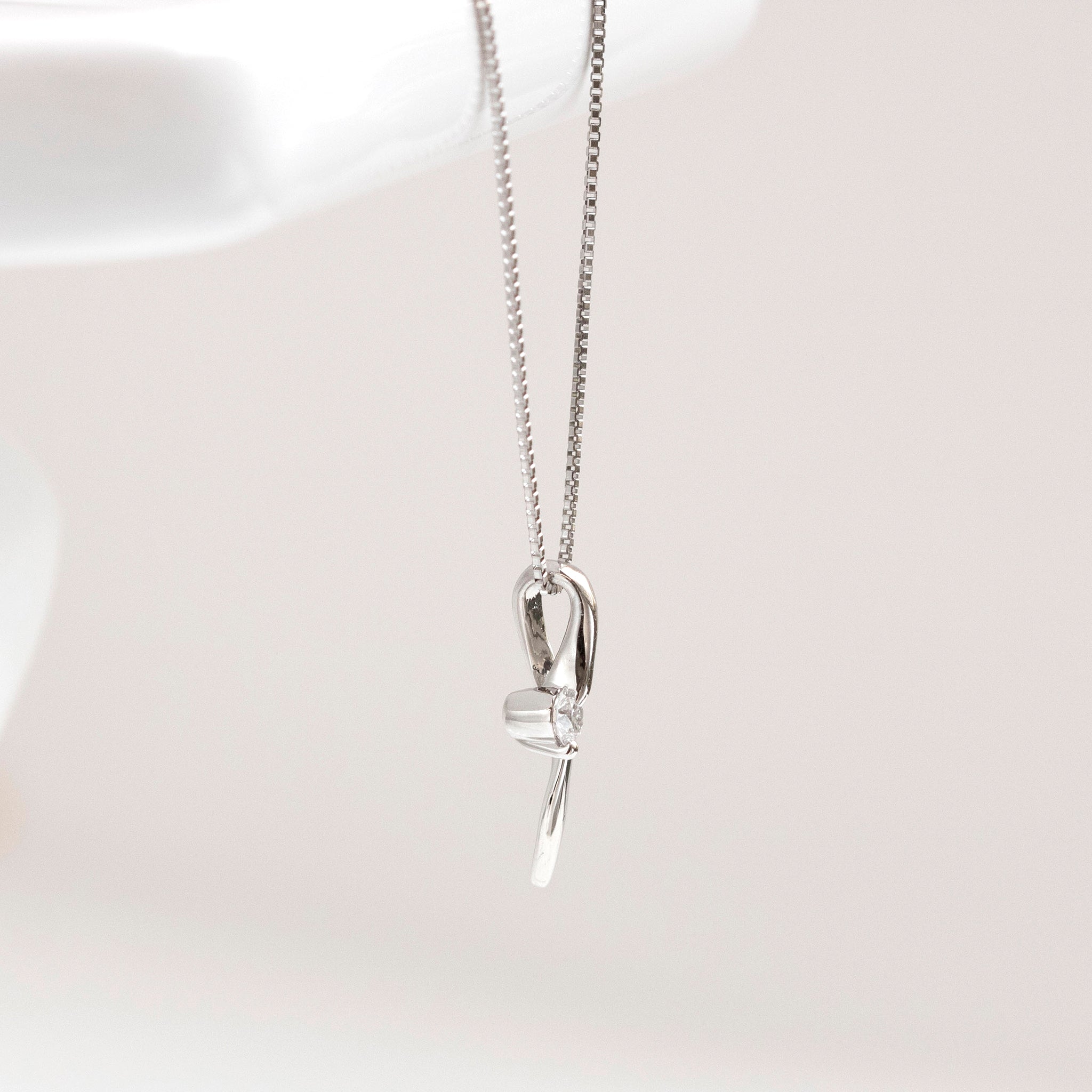 ダイヤモンド プラチナネックレス(4月誕生石)《25H01905》