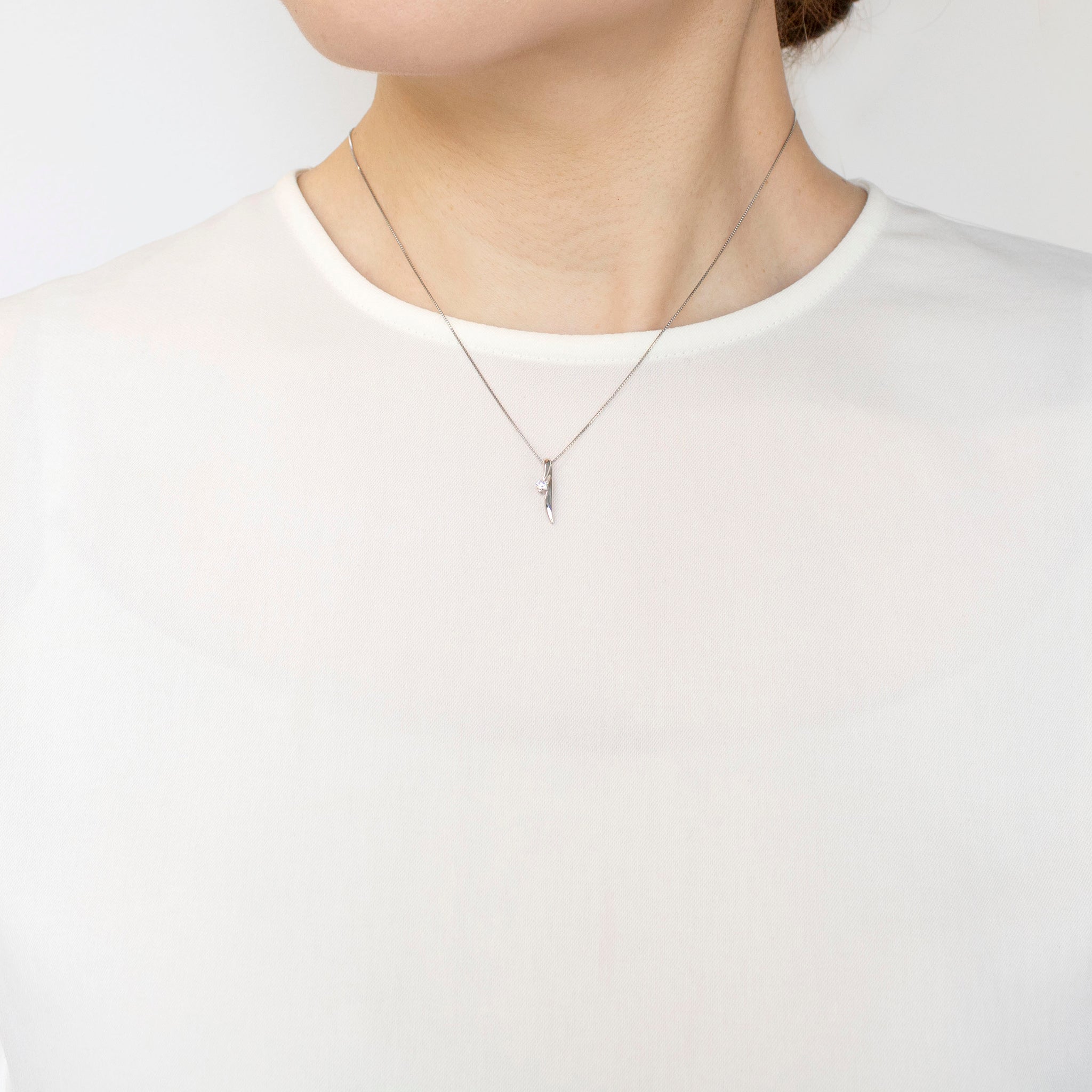 ダイヤモンド プラチナネックレス(4月誕生石)《25H01905》