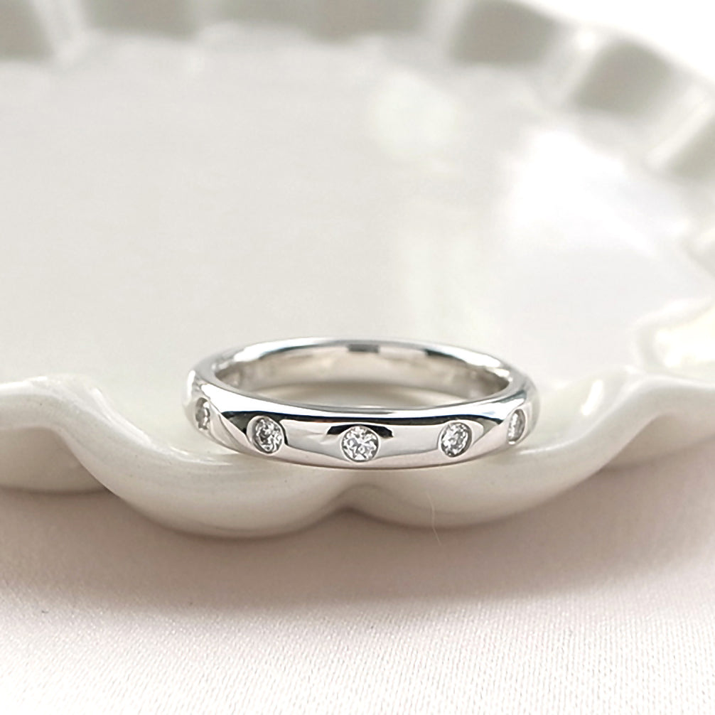 ダイヤモンド プラチナリング(ドッツ/4月誕生石)《25H01907》