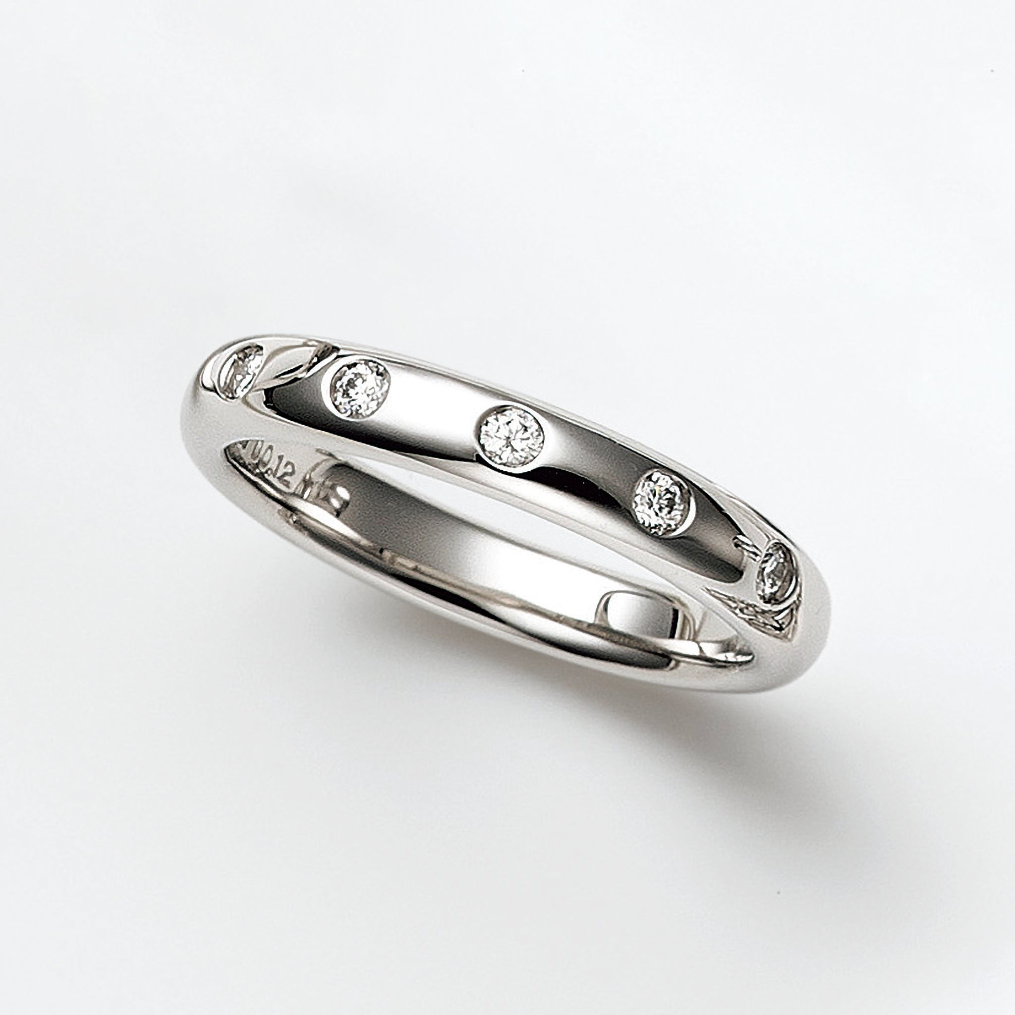 ダイヤモンド プラチナリング(ドッツ/4月誕生石)《25H01907》