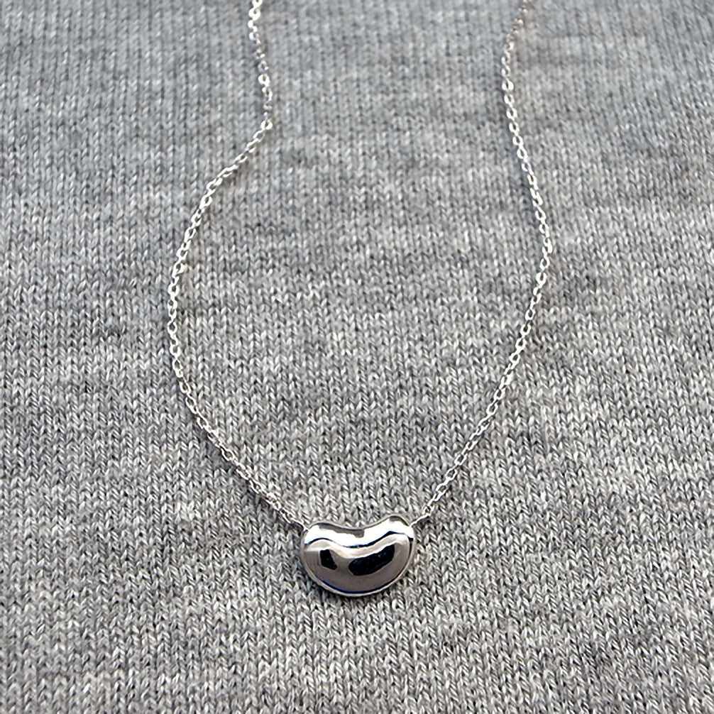 プラチナネックレス(ビーンズモチーフ)《25H01908》