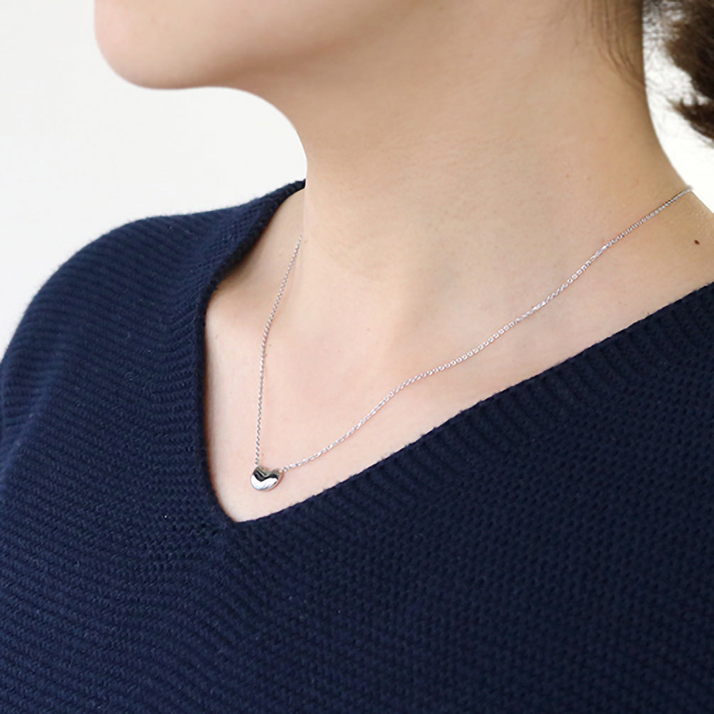 プラチナネックレス(ビーンズモチーフ)《25H01908》