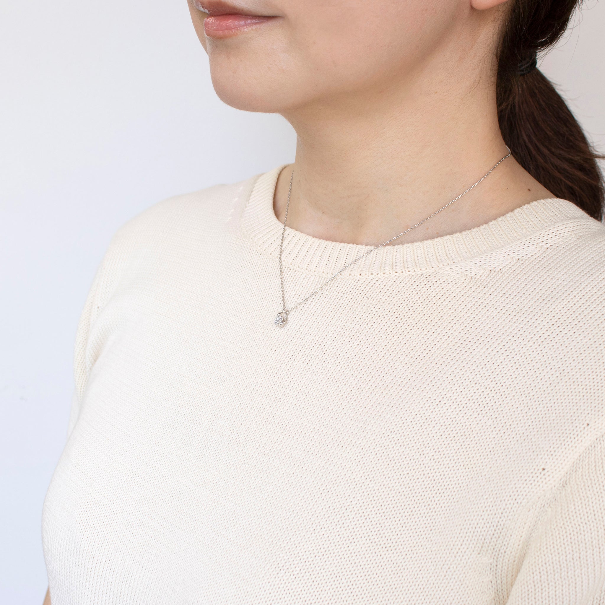 ダイヤモンド プラチナネックレス(4月誕生石)《25H01909》