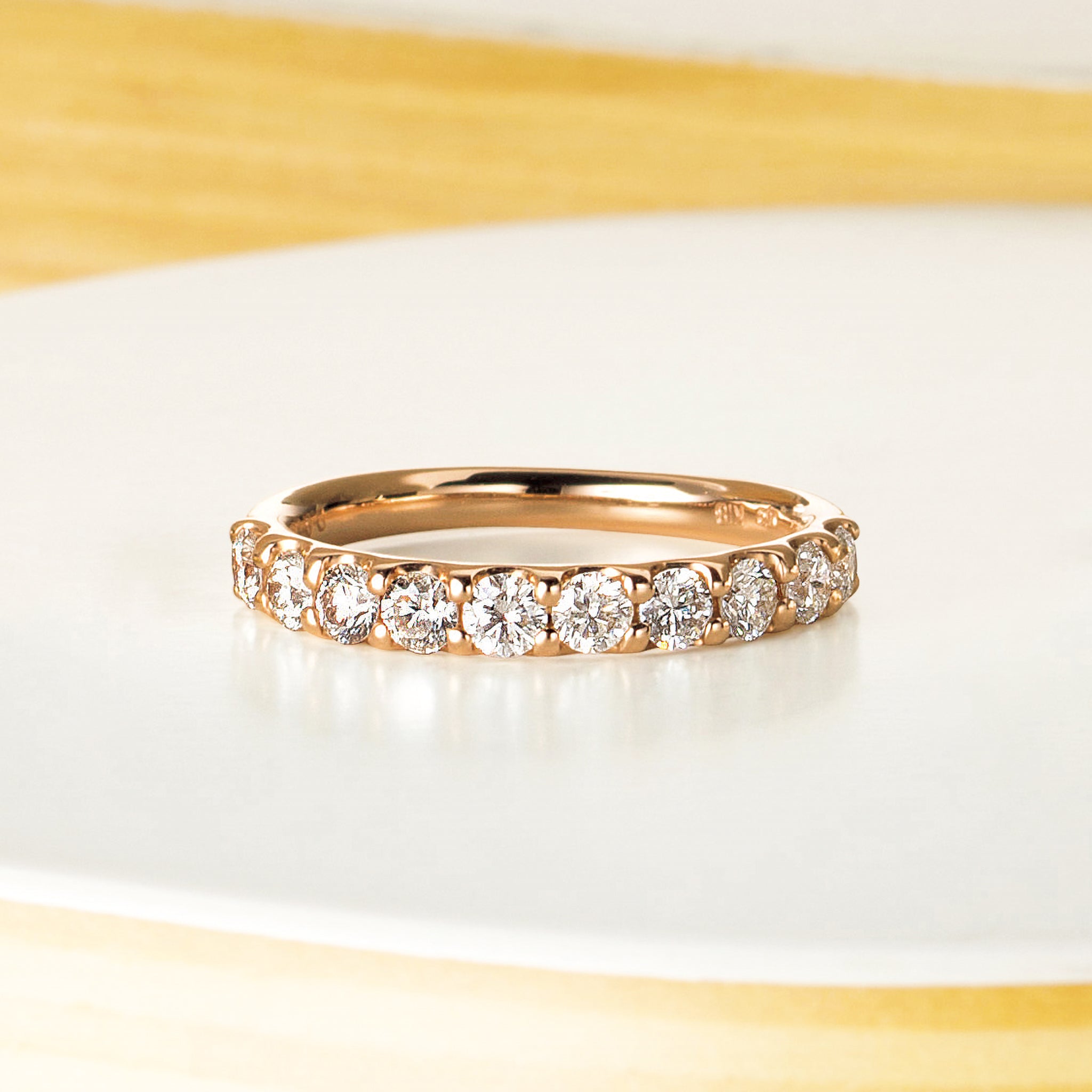 ダイヤモンド K18リング(計0.7カラット/ハーフエタニティ/4月誕生石/鑑別書付き)《25H02002-PG》