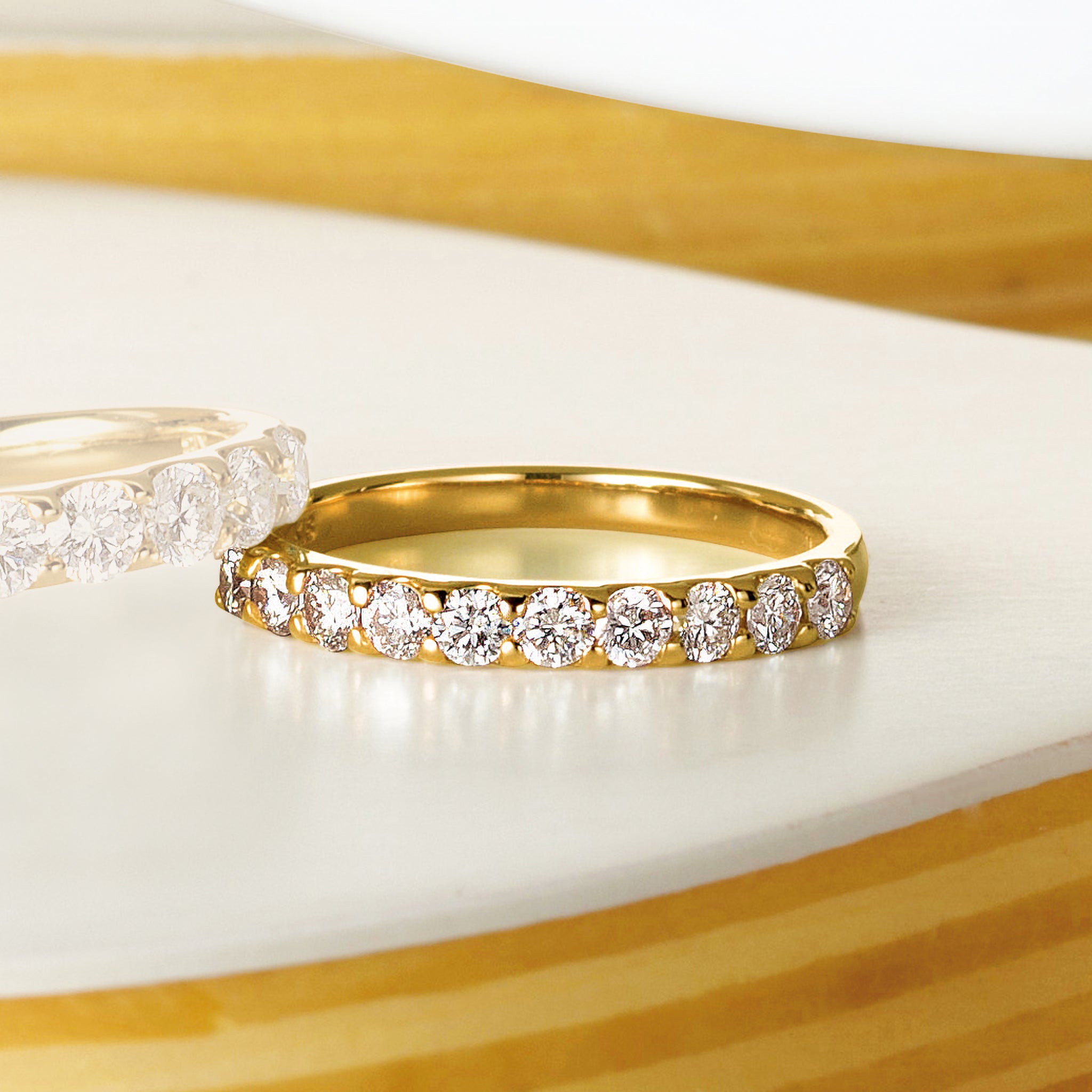 ダイヤモンド K18リング(計0.5カラット/ハーフエタニティ/4月誕生石/鑑別書付)《25H02004-YG》