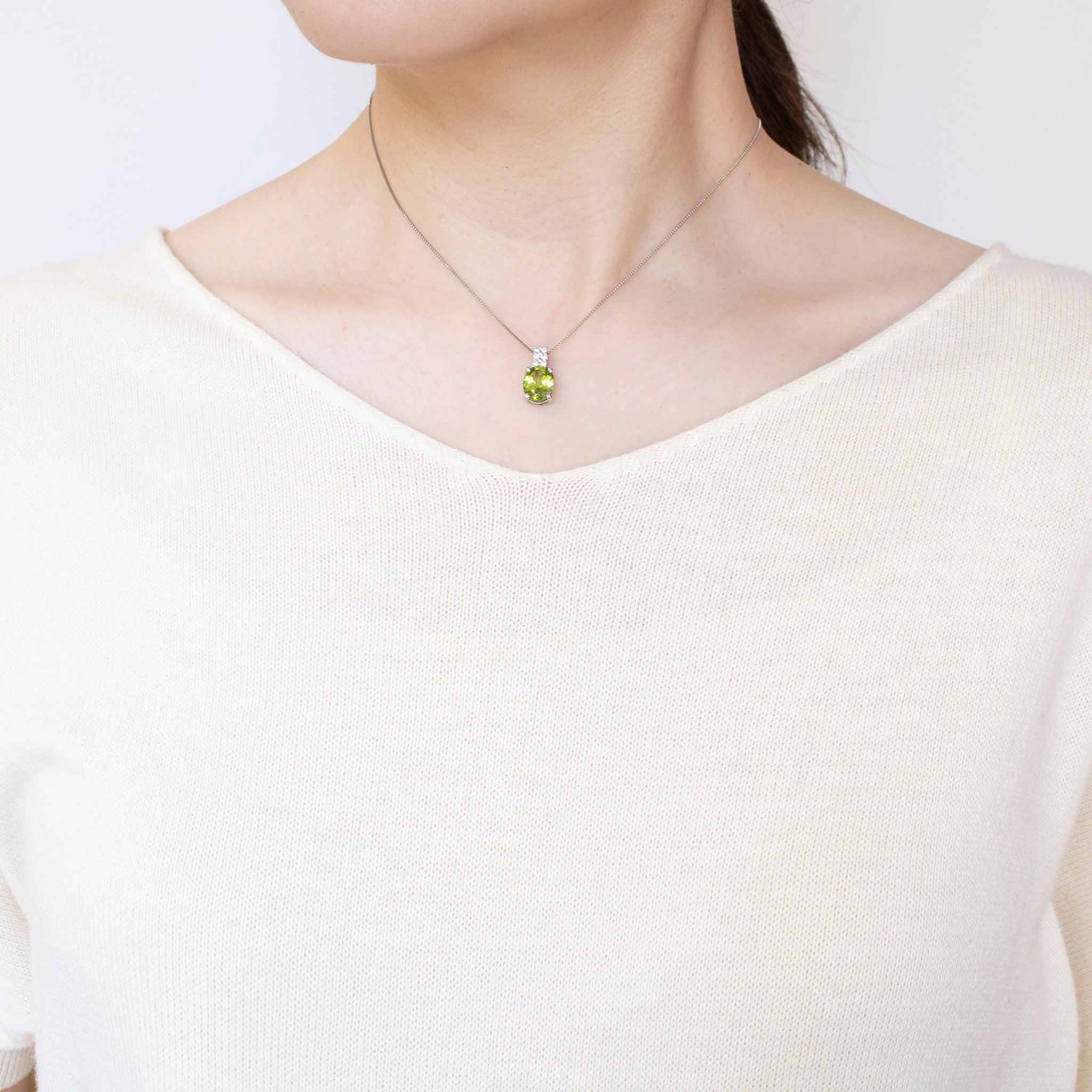 ペリドット/ダイヤモンド プラチナネックレス(2.5カラット/8月誕生石)《25H02109》