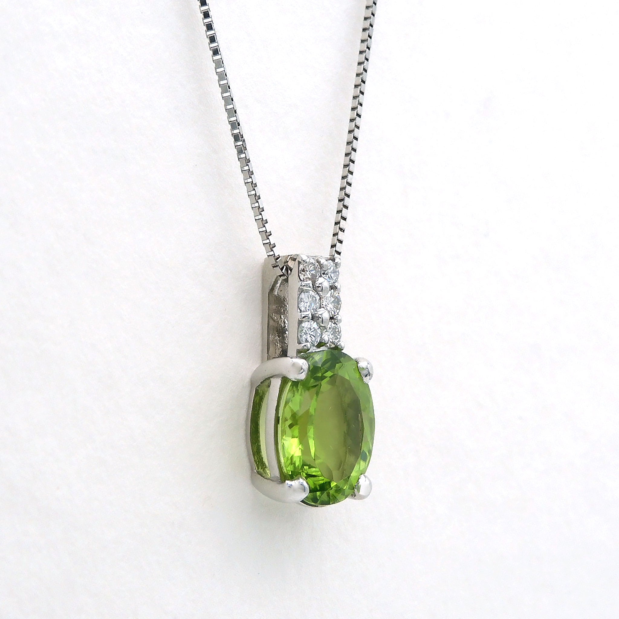ペリドット/ダイヤモンド プラチナネックレス(2.5カラット/8月誕生石)《25H02109》