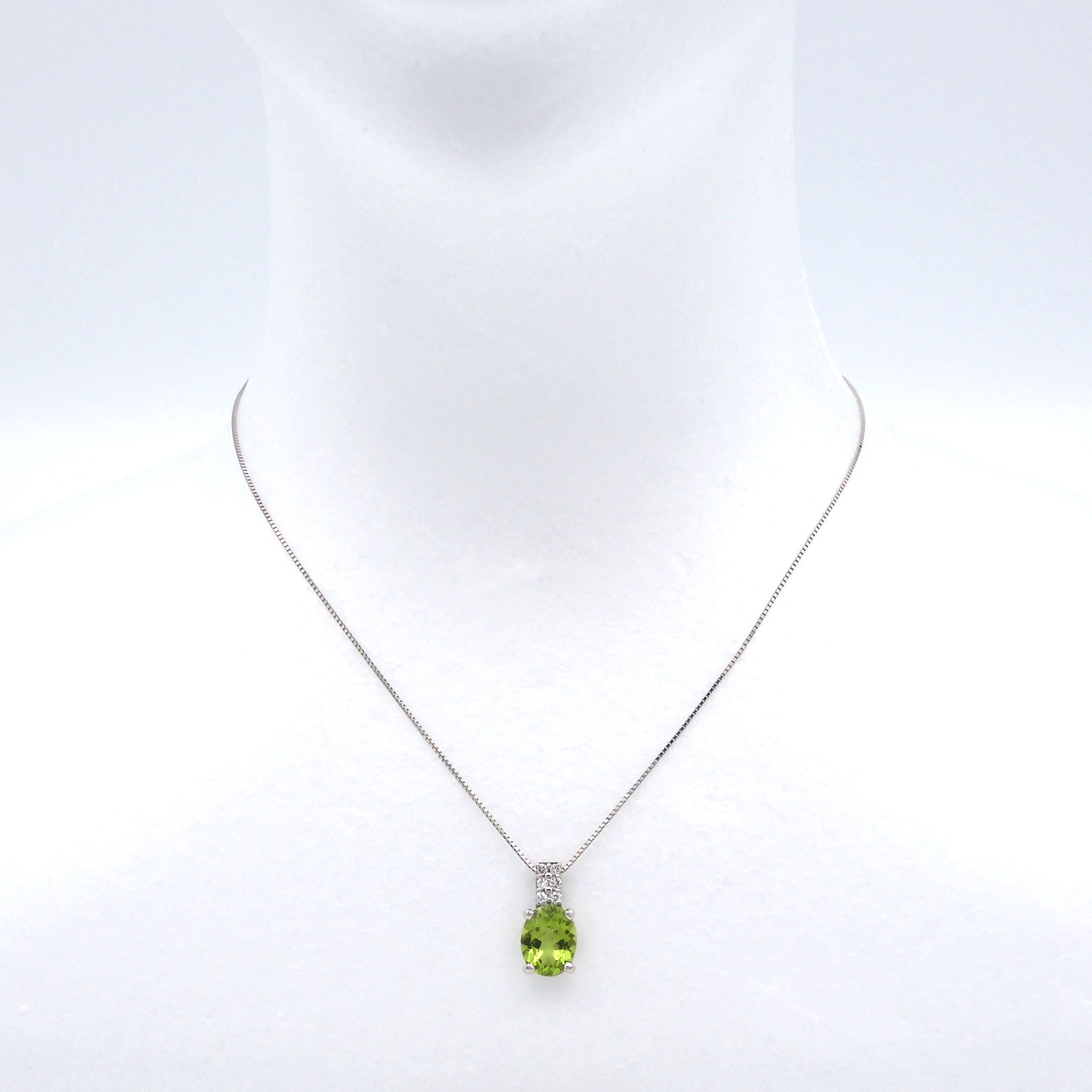 ペリドット/ダイヤモンド プラチナネックレス(2.5カラット/8月誕生石)《25H02109》