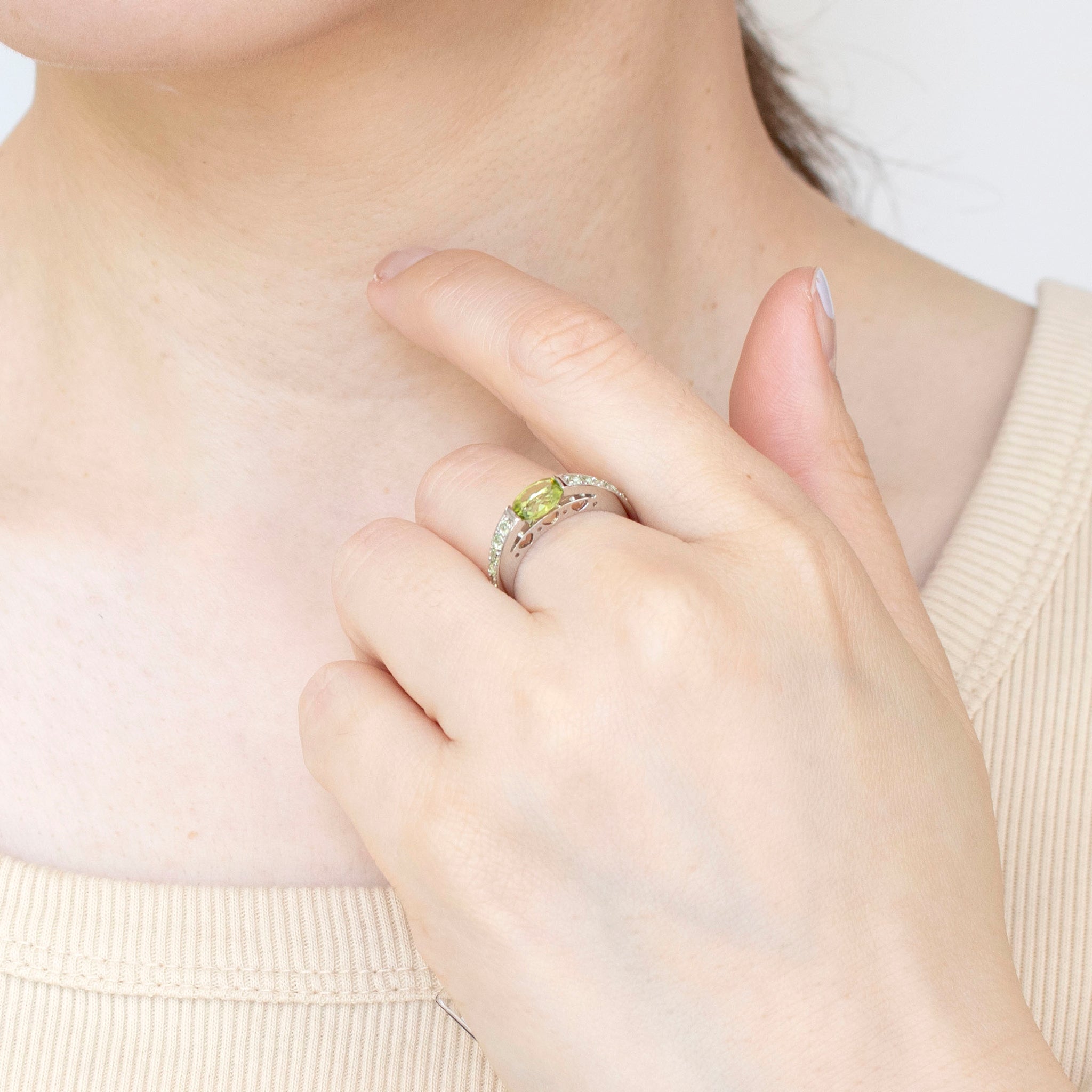 ペリドット プラチナリング(8月誕生石)《25H02110》