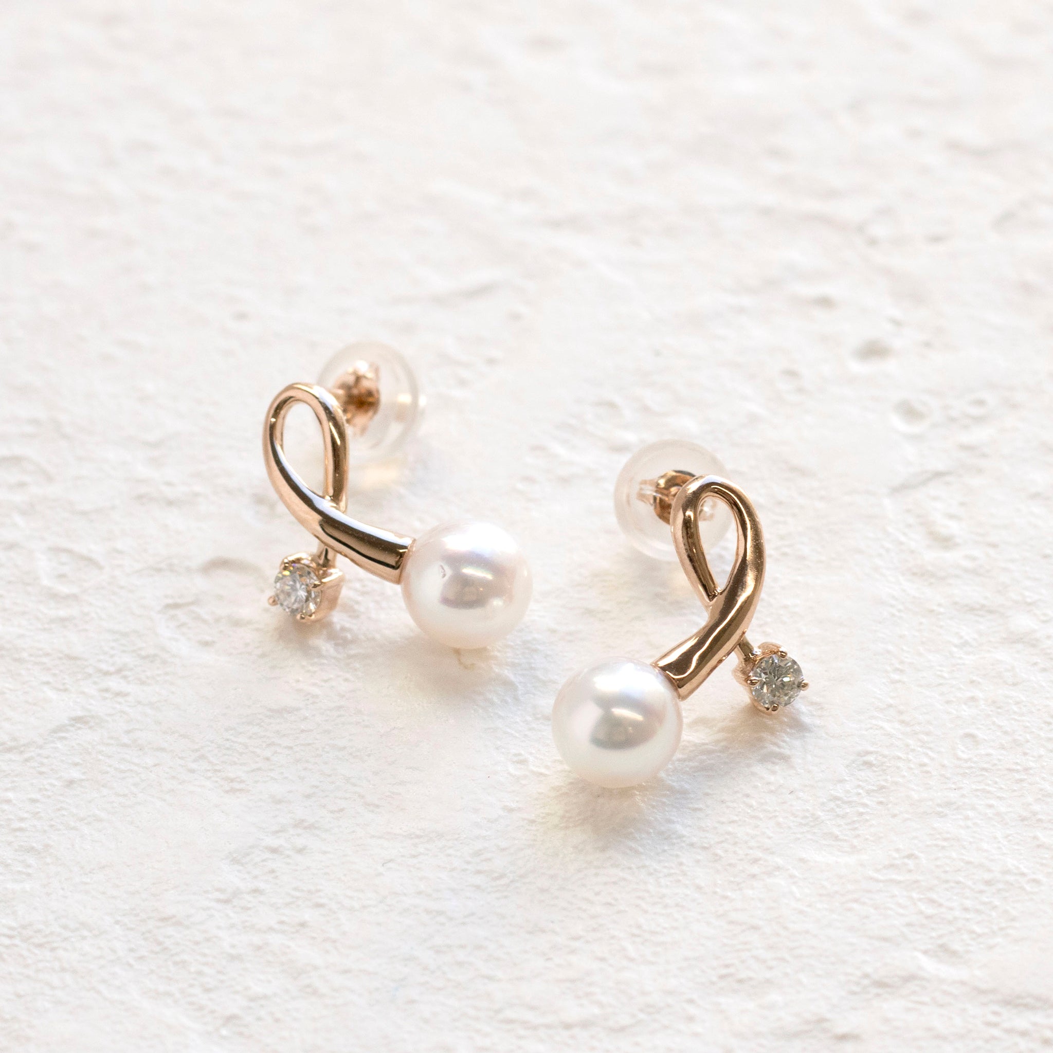 パール/ダイヤモンド K18ピアス(アコヤ真珠/5.5mm/6月誕生石)《25H02204》